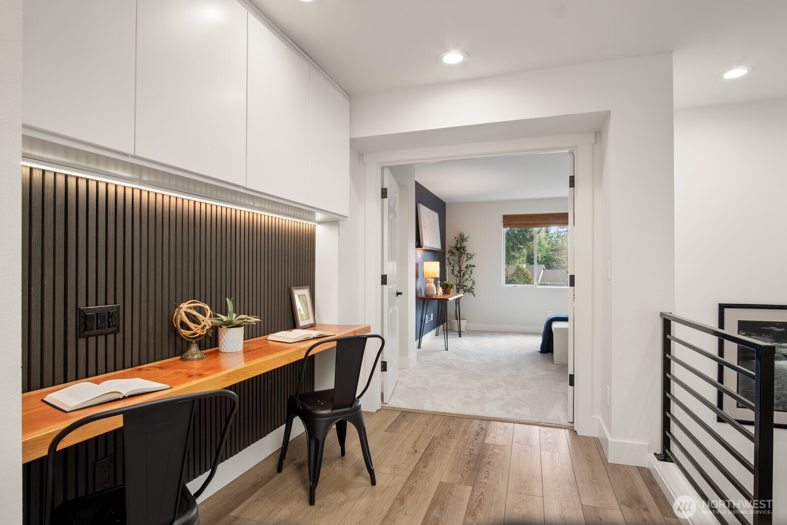 Office /study nook in upstairs hall