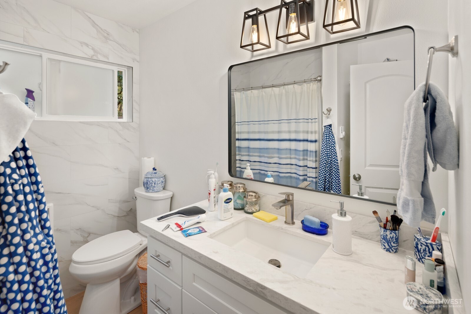 Unit A - Remodeled Full Bathroom