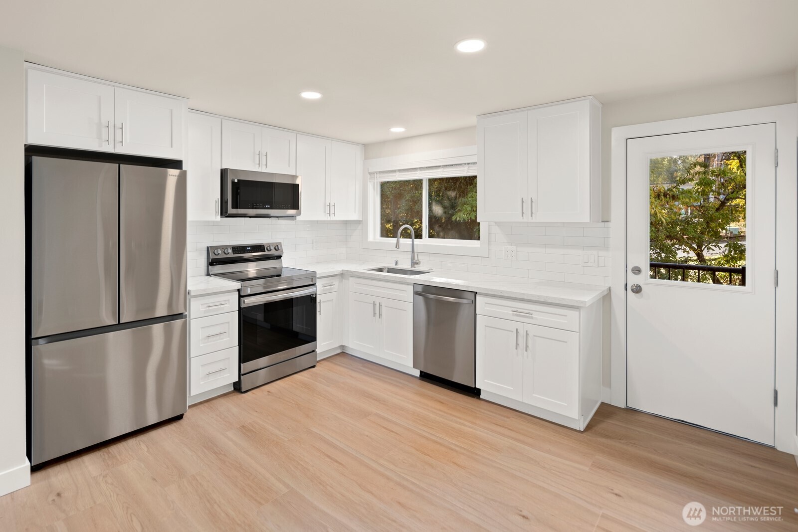 UNIT C - brand new Samsung appliances