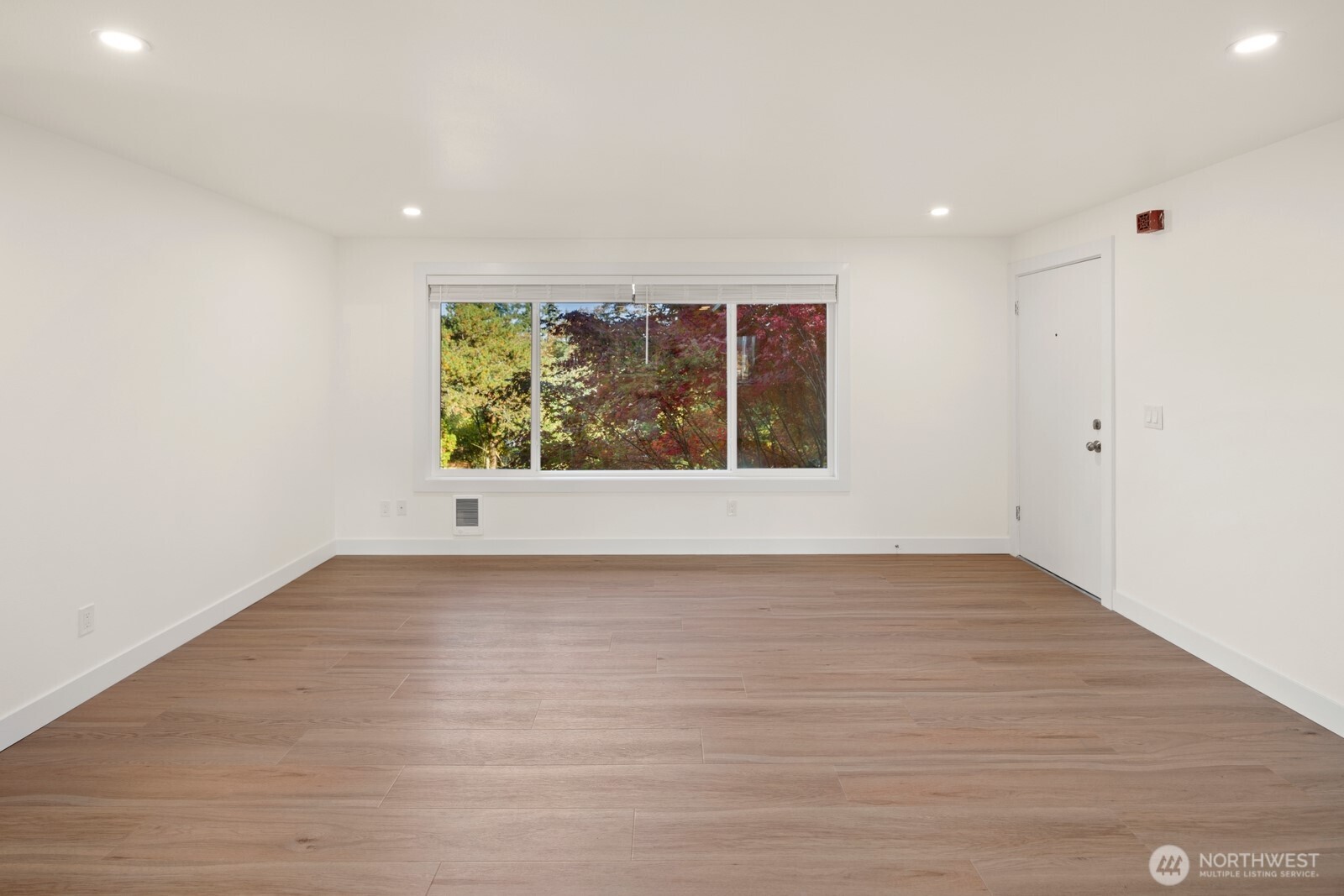 Unit C - primary bedroom