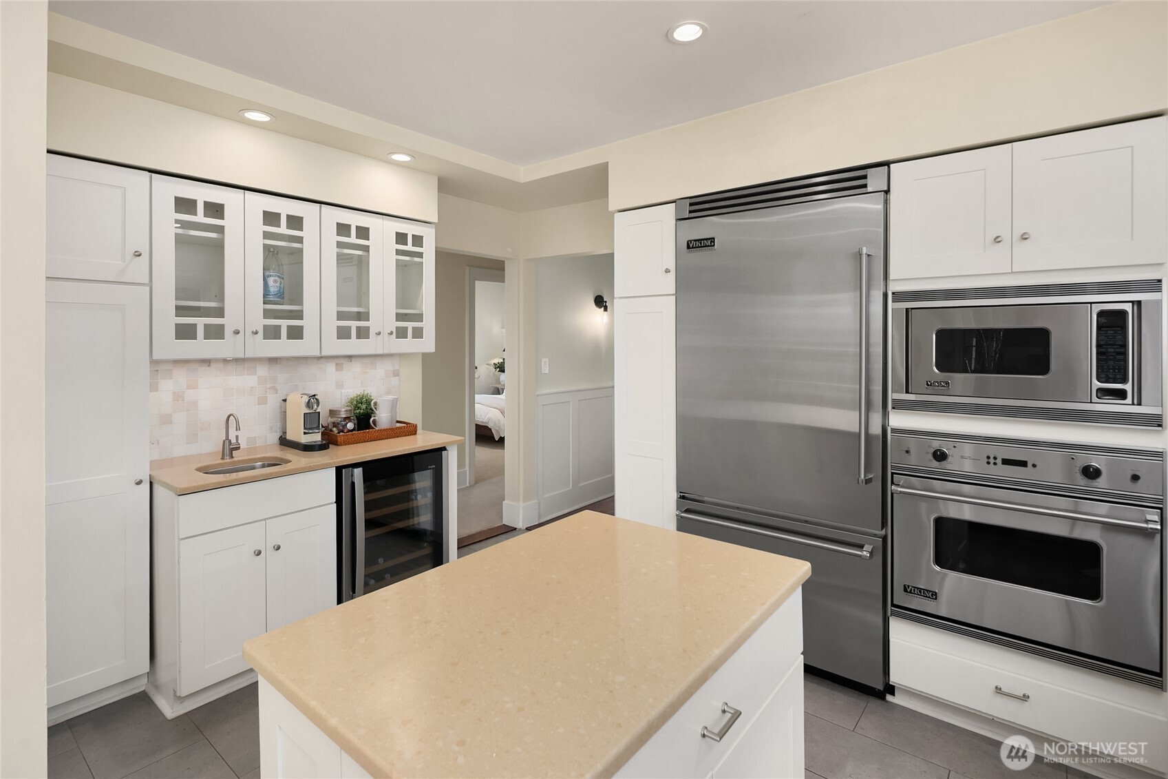 Sunyy spaces to enjoy!