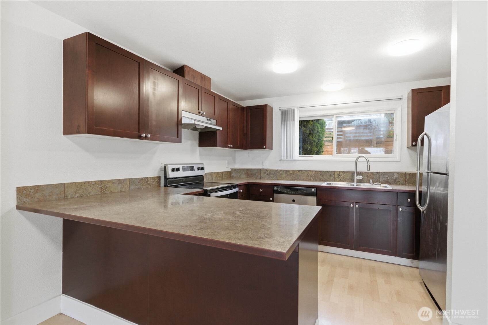 Beautiful main open floor plan.