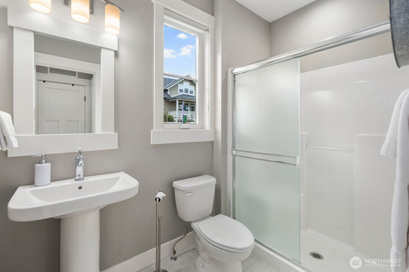 Main floor guest bath