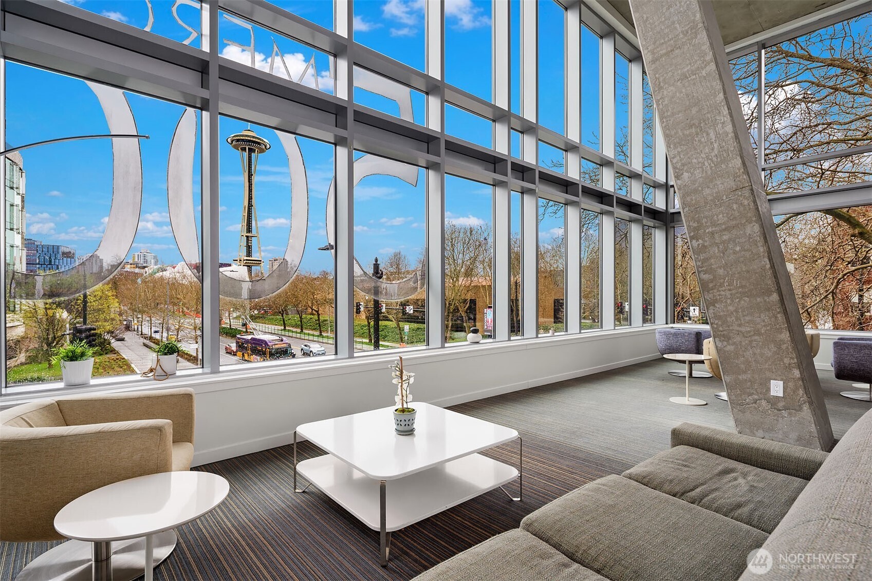 Amenities: Party room with kitchen