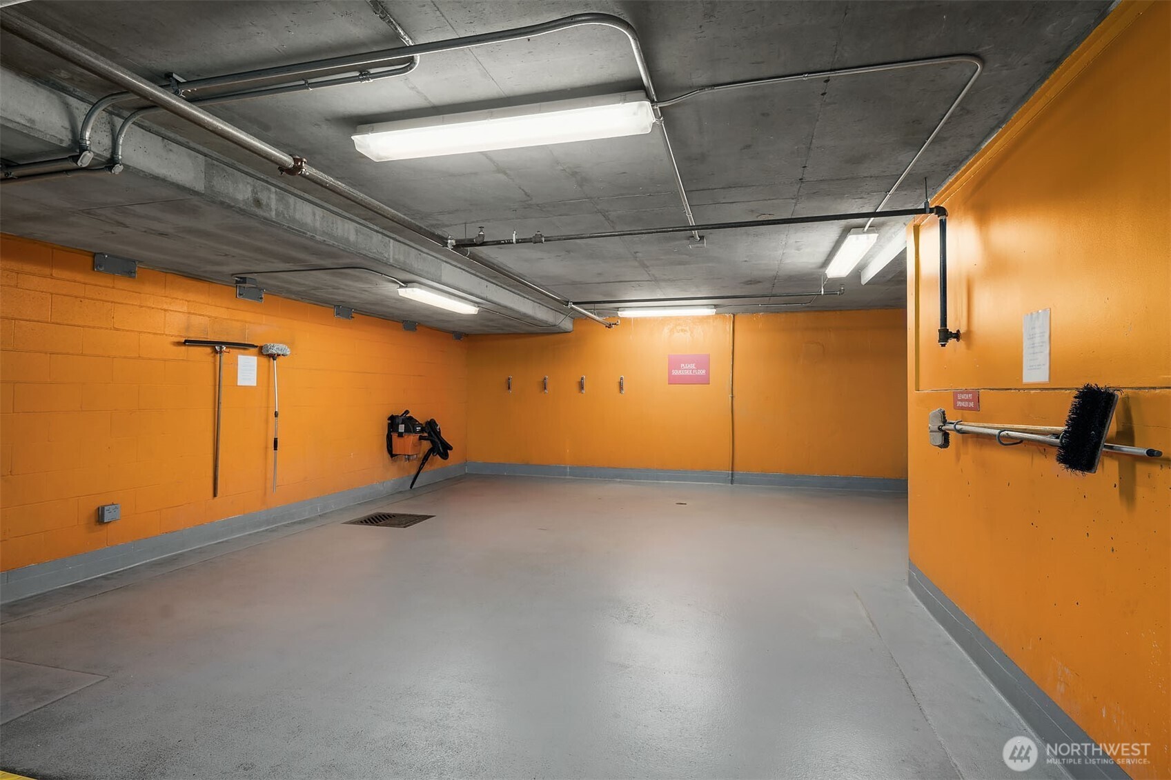 Amenities: Indoor carwash garage