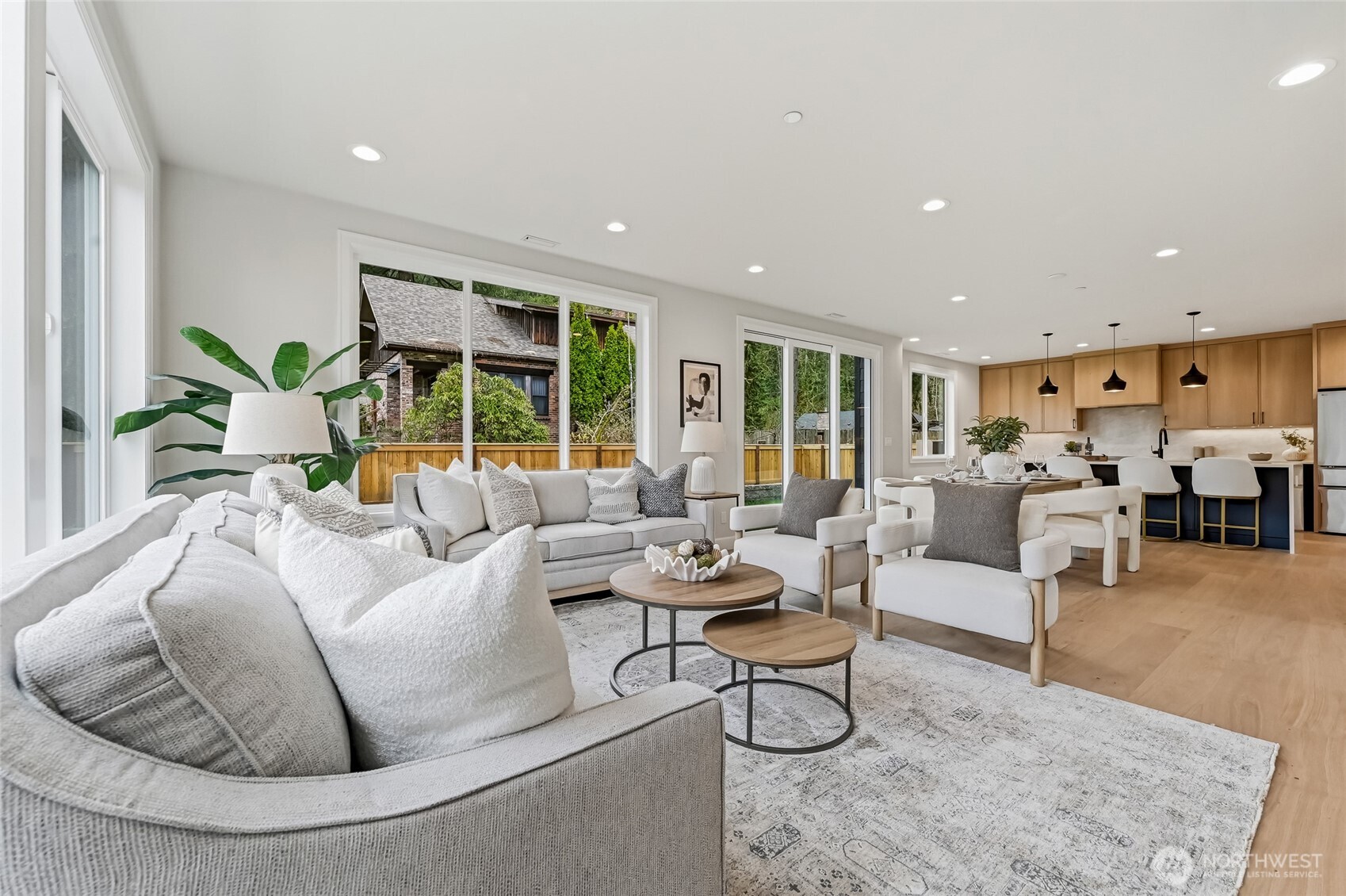 Dining area for your largest of crowds and celebrations