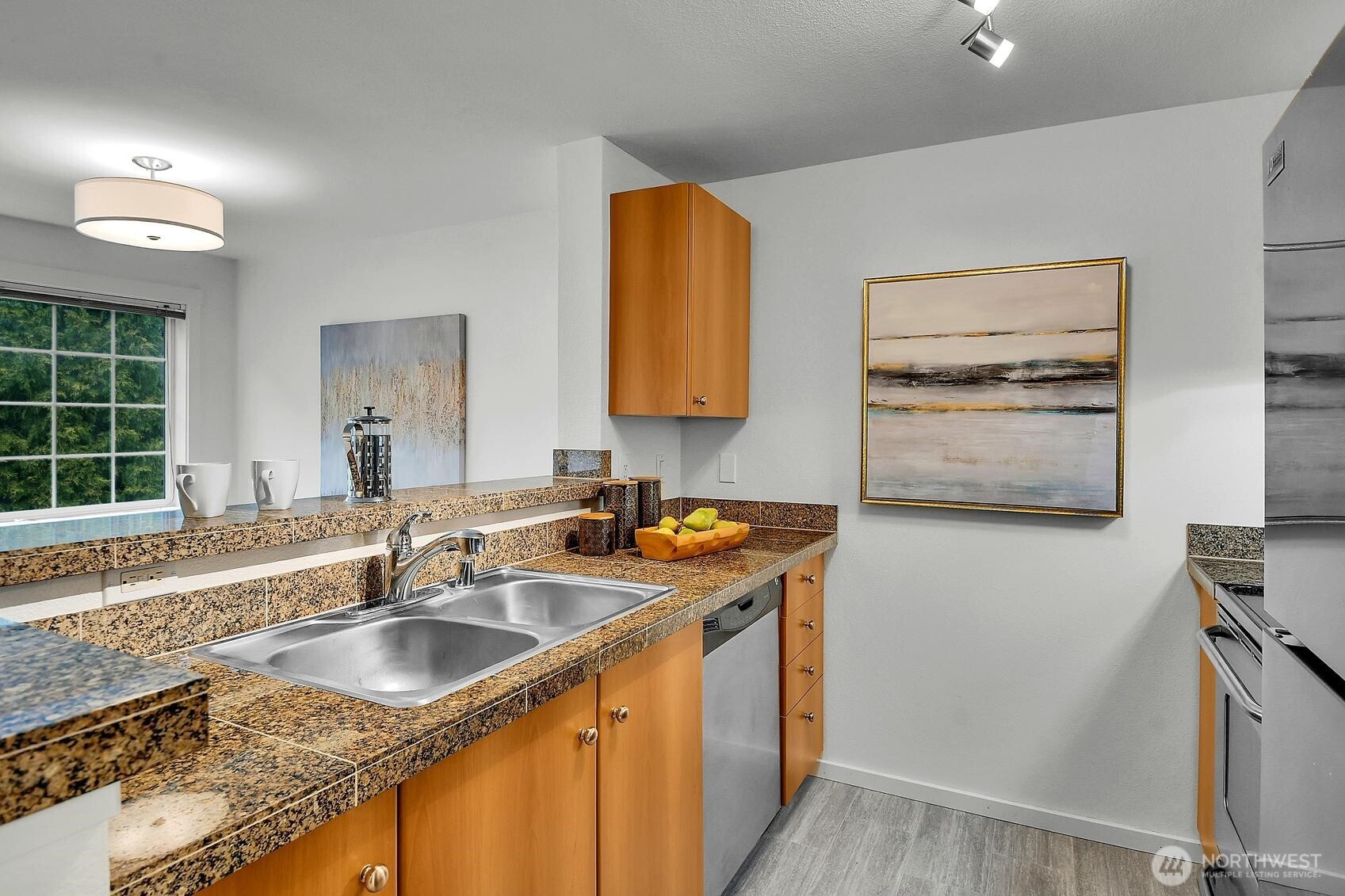 Spotless Granite Kitchen