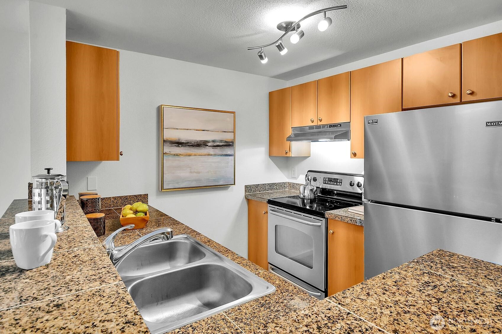 Spotless Granite Kitchen