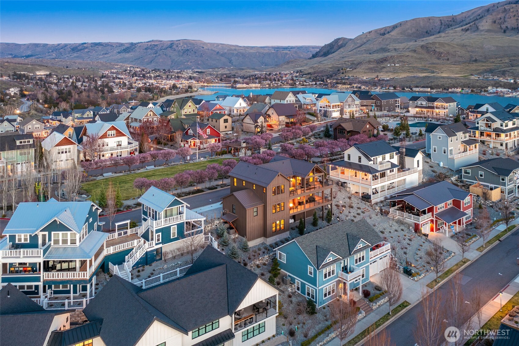 Located next to Lookout Park and Hilltop Pool