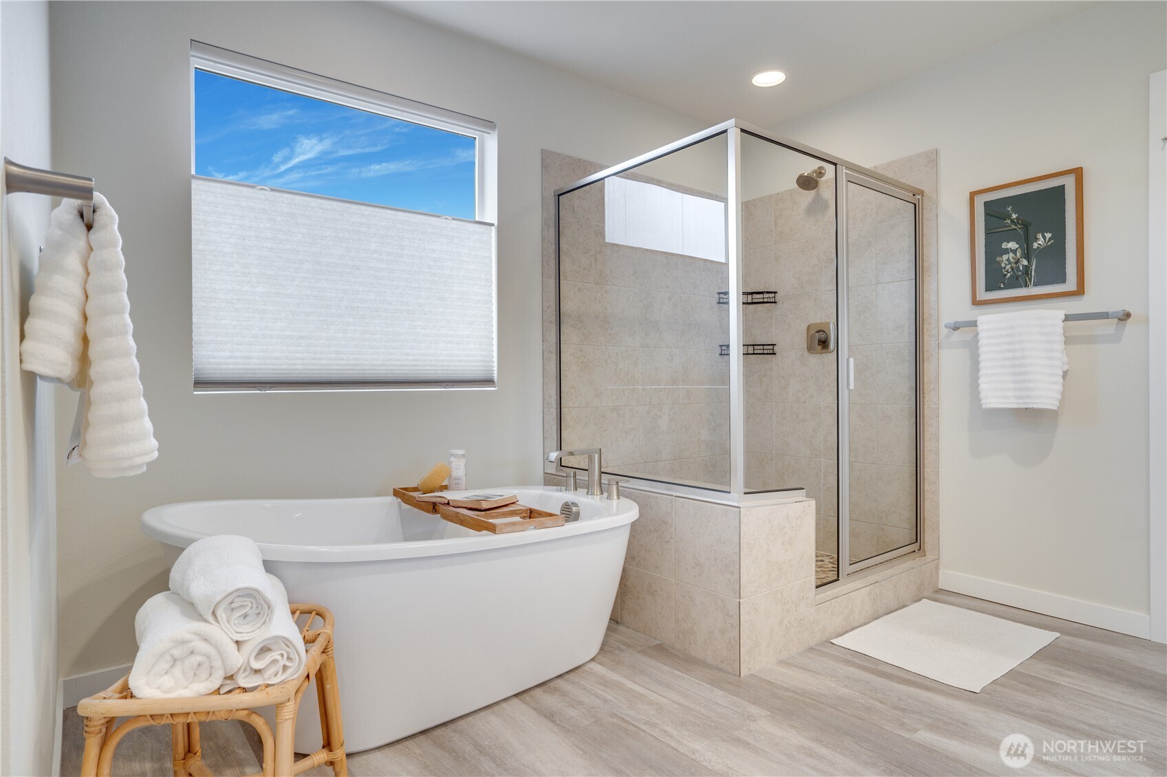 Large soaking tub + tiled shower