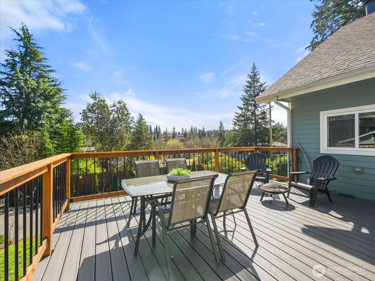 The perfect place to start your mornings with a cup of coffee or tea. Or relax and enjoy your evenings after a long day.