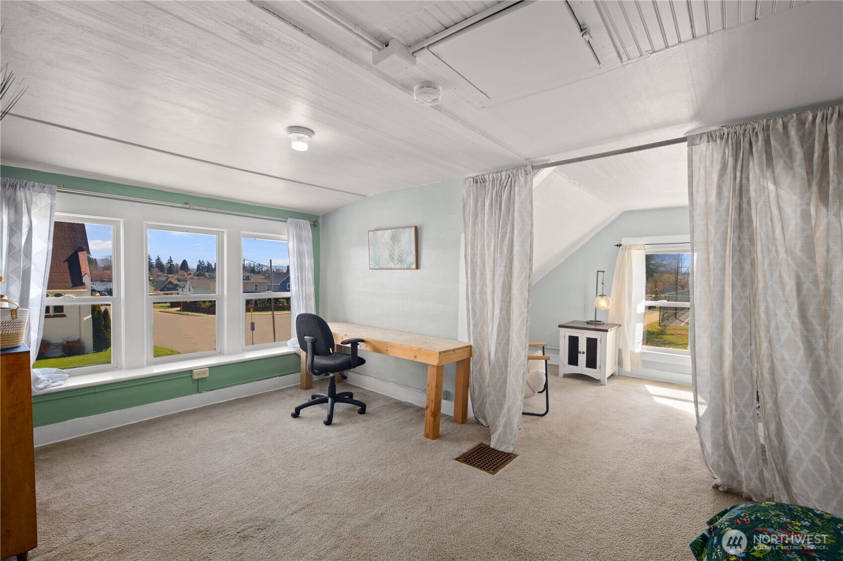 Upstairs bedroom - really spacious and bright