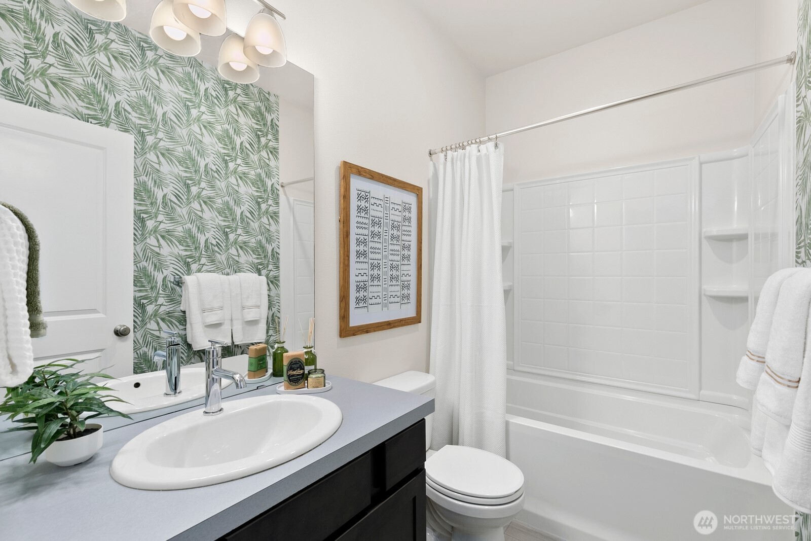 Main level full bath.