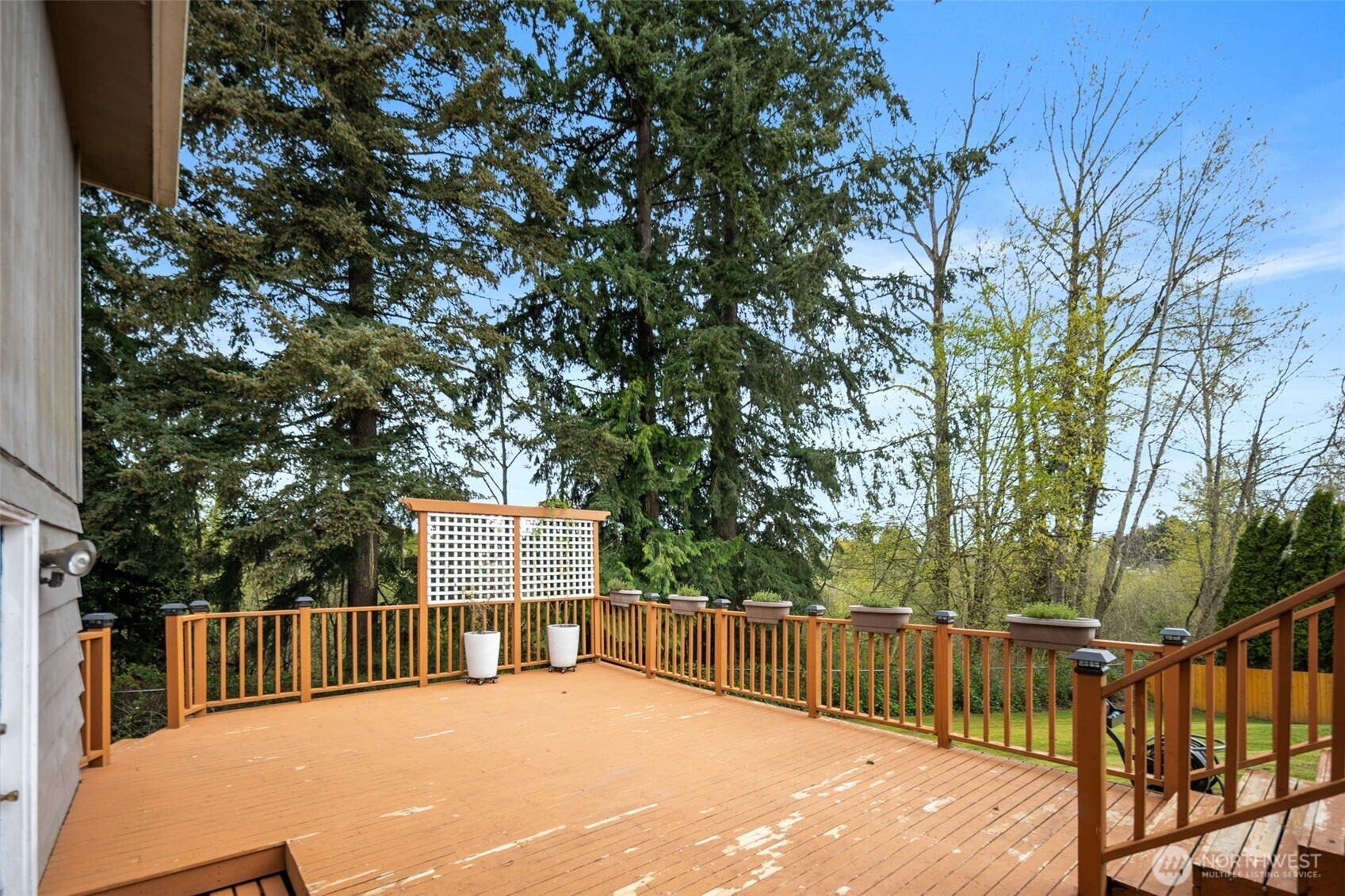 Lots of privacy with no neighbors behind the property