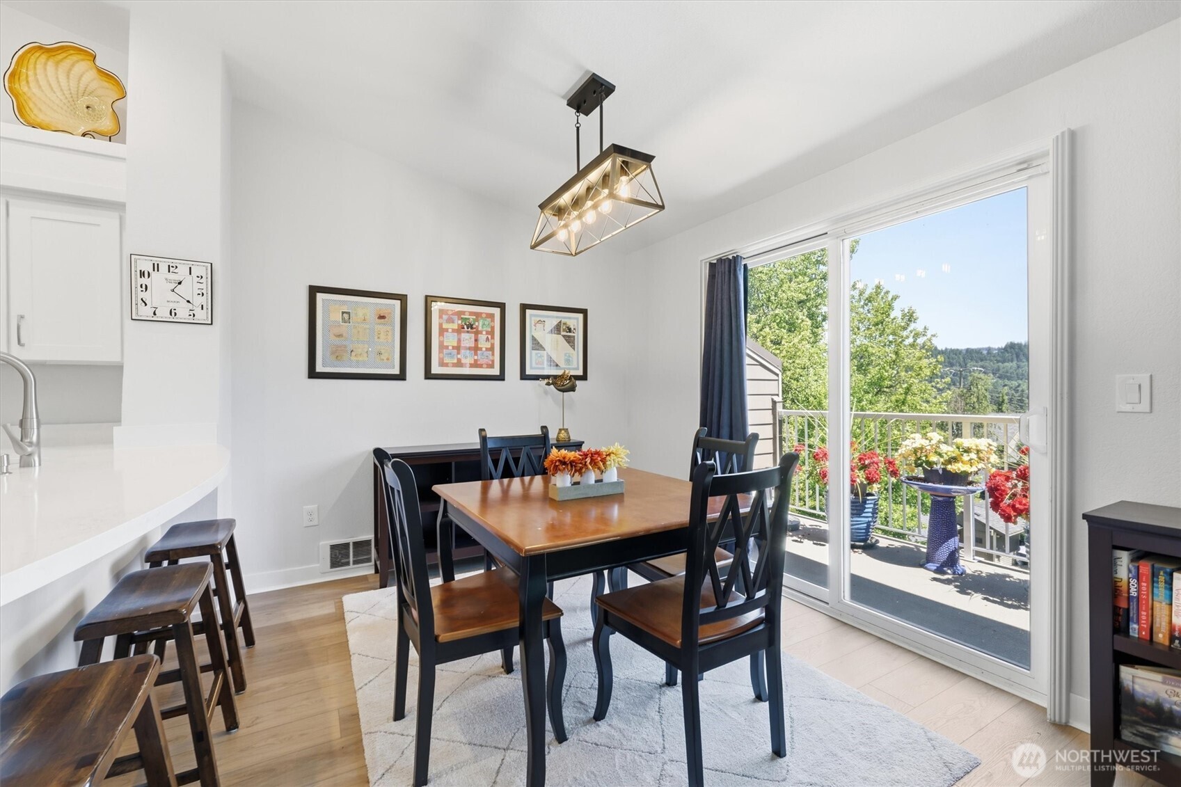 Dining area with Tiger mountain views