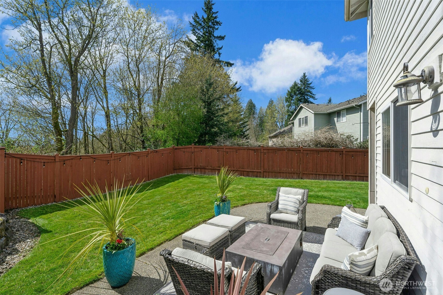 Play, relaxation or alfresco dining!