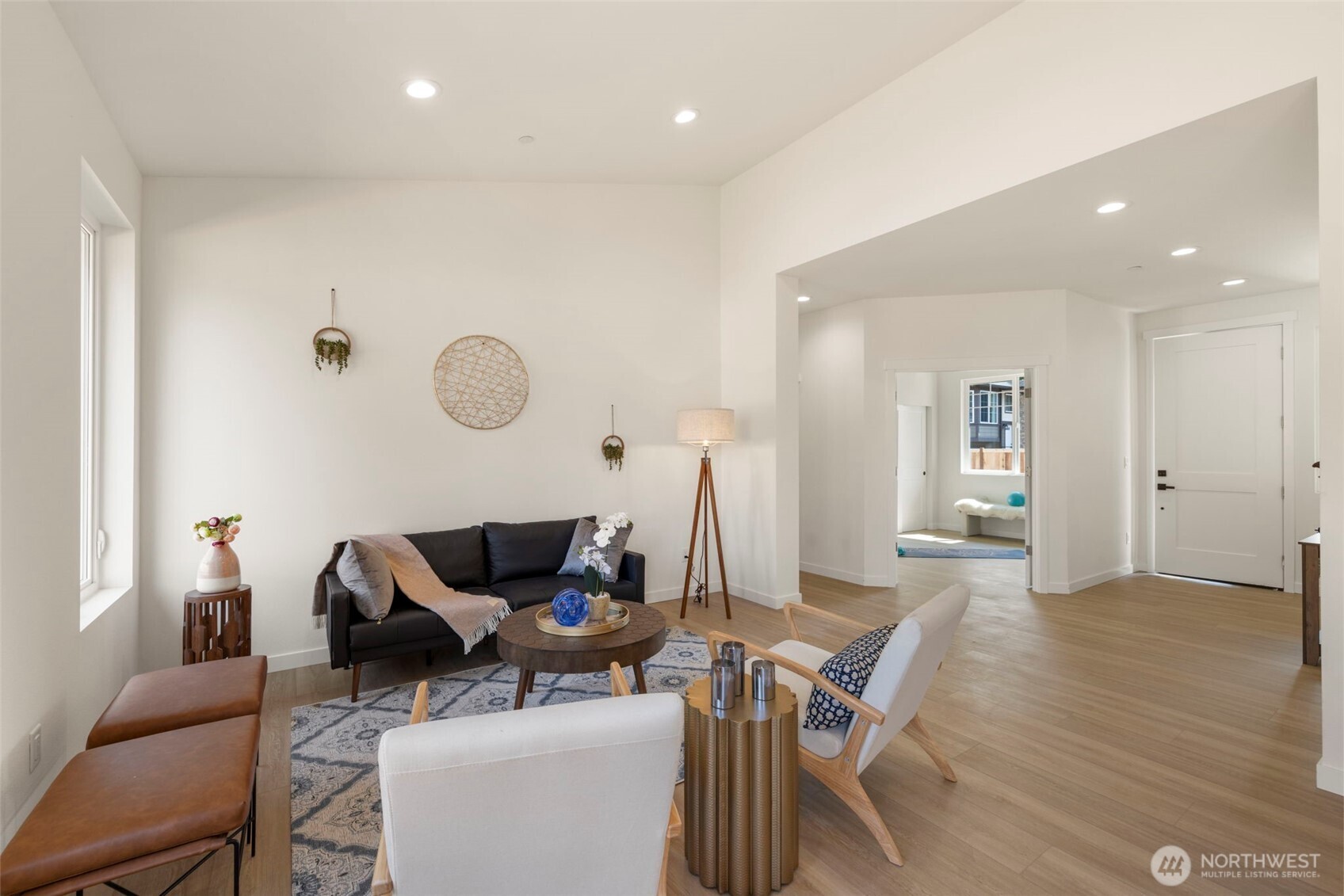 Photos of the model unit