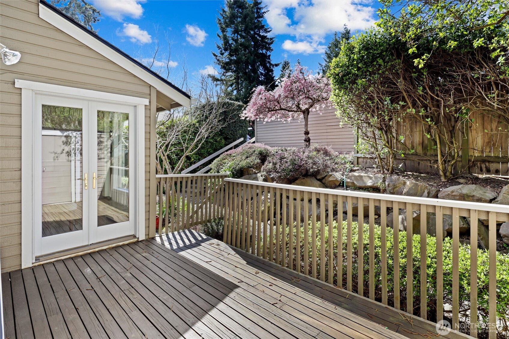 Large west facing deck off the living room and dinning room.