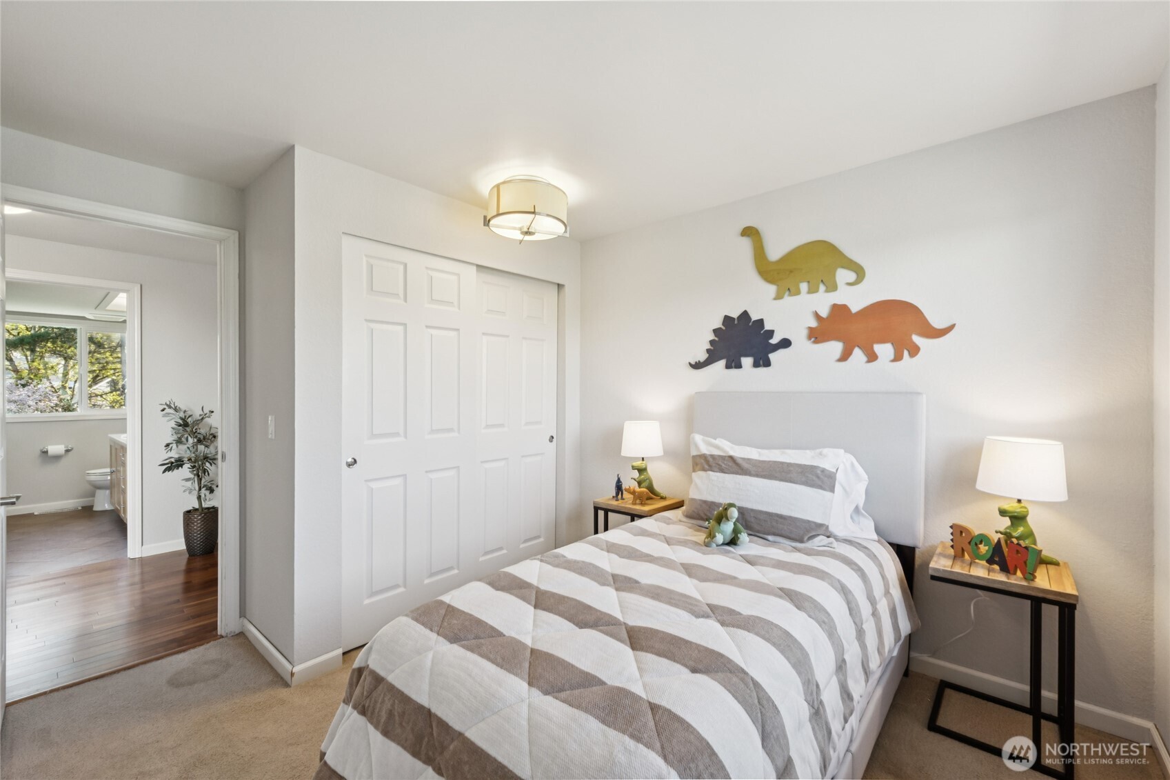 A well-sized bedroom with closet—offering flexibility for guests, workspace, or whatever fits your needs.