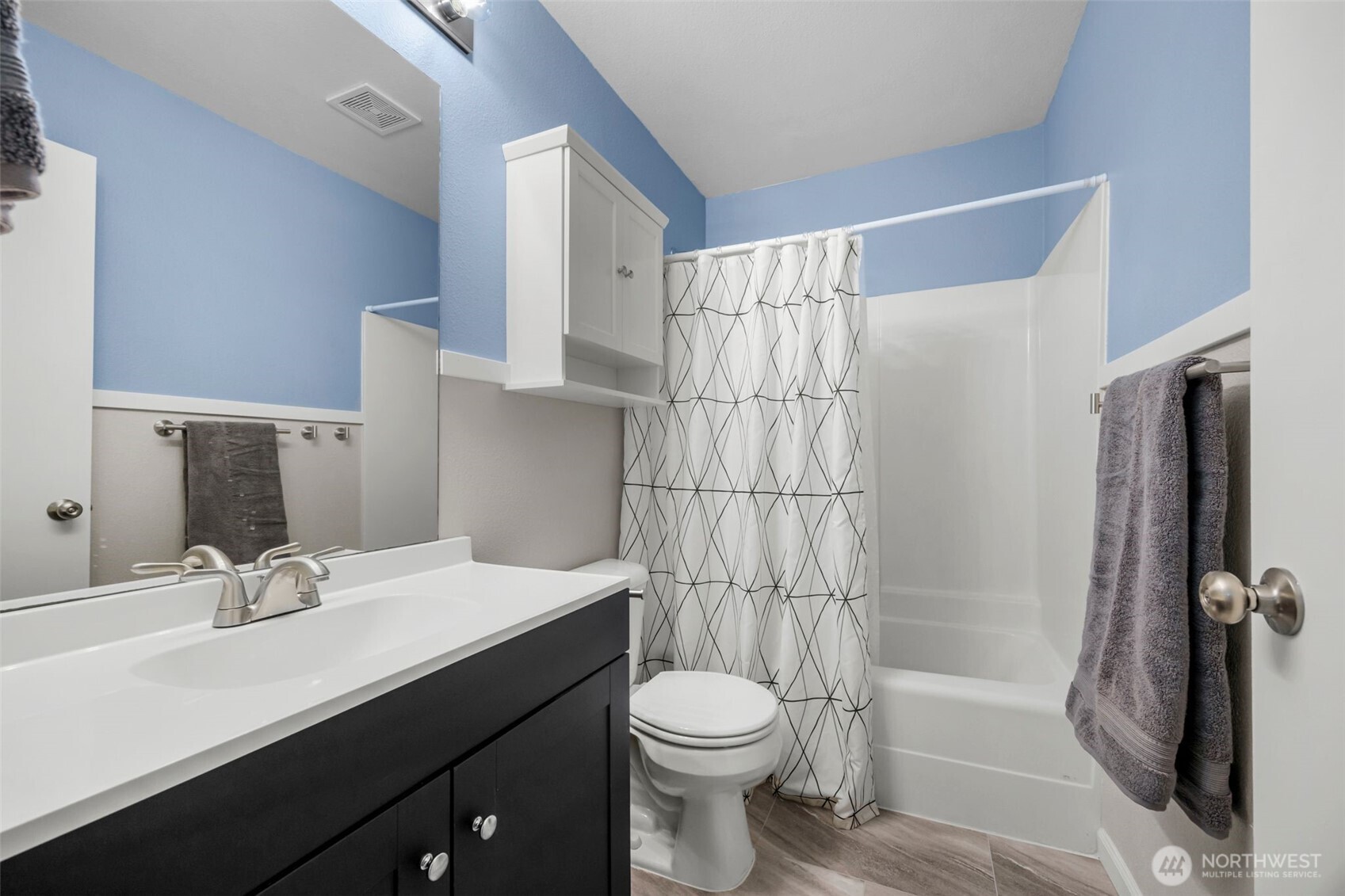 Main level full bath.