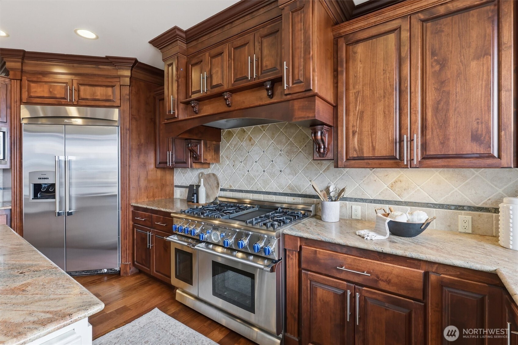 Chefs kitchen with double oven Range
