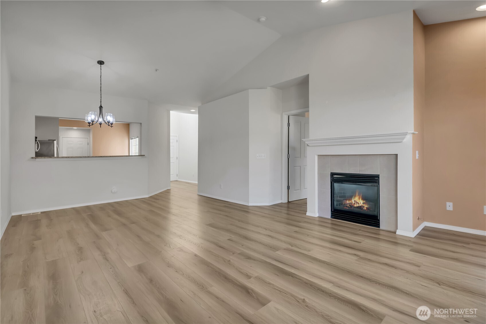 New laminate floors~