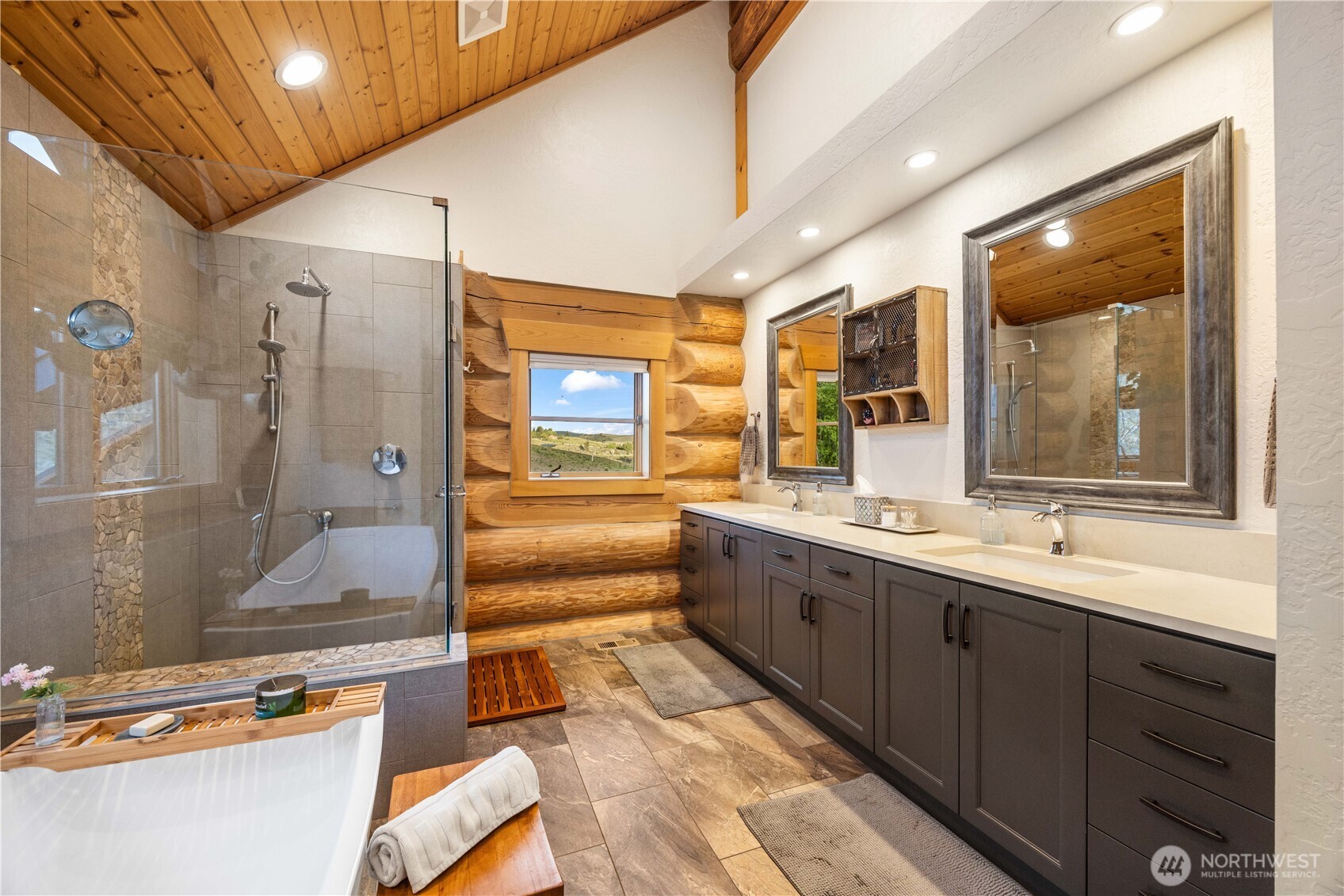 Stunning Primary 5 Piece Ensuite