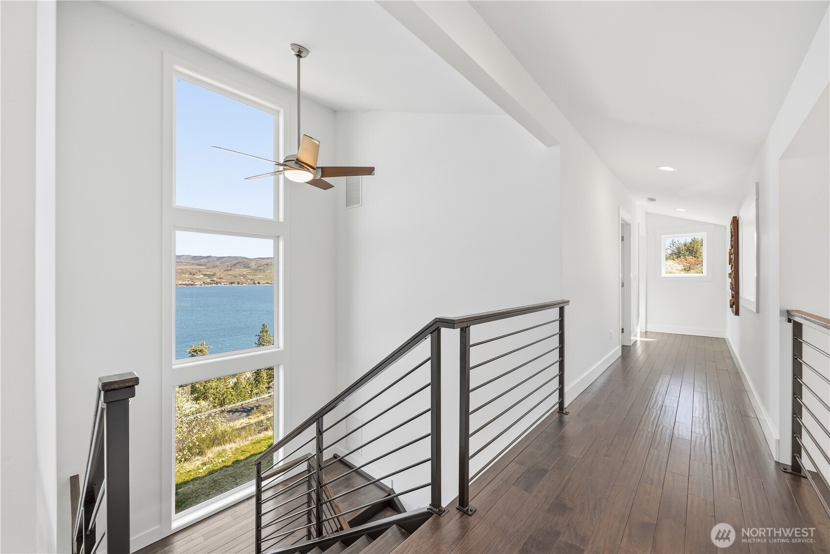 Top of stairs looking toward 2 guest bedrooms.