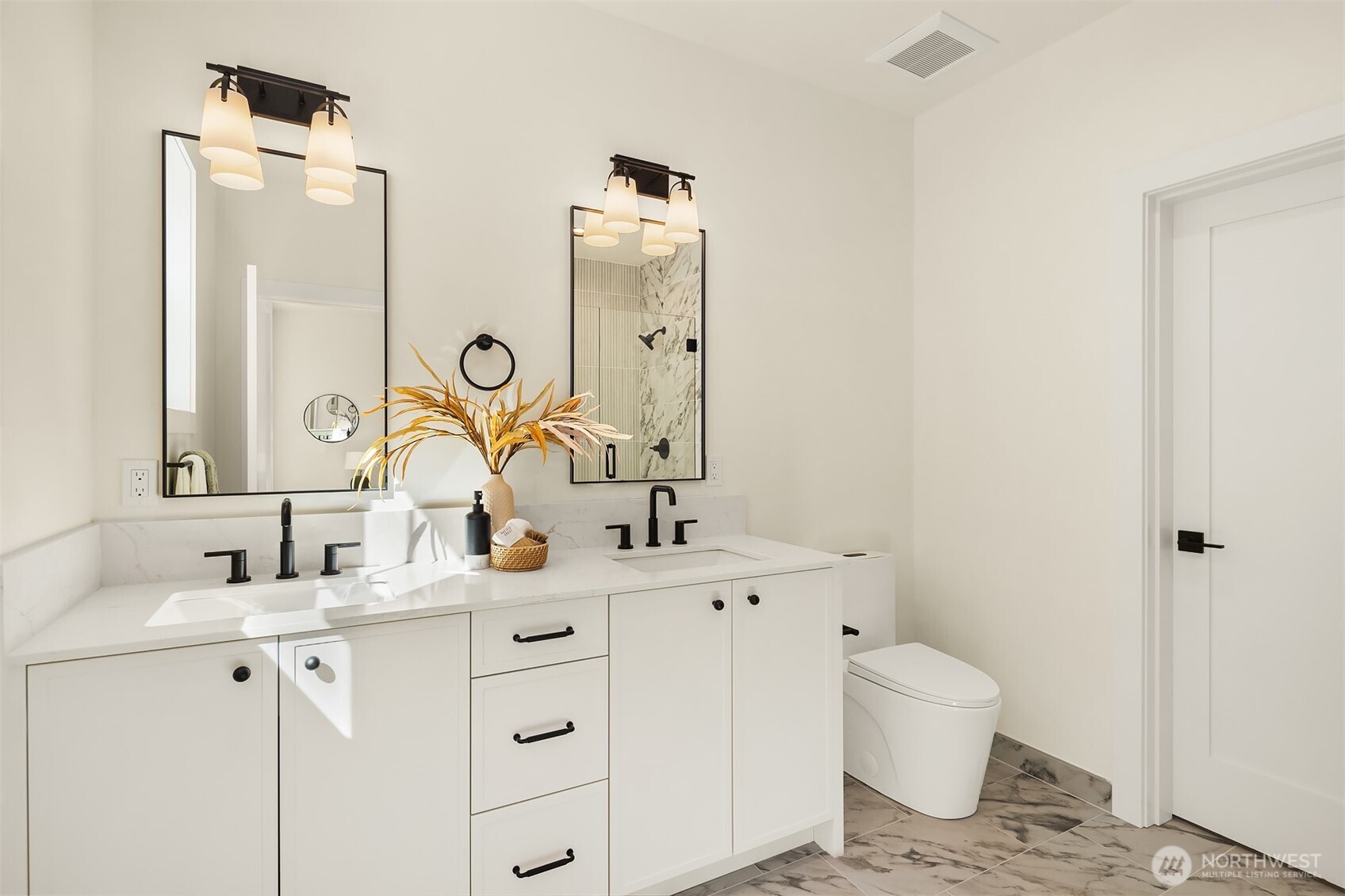 Bath connected to main floor bedroom