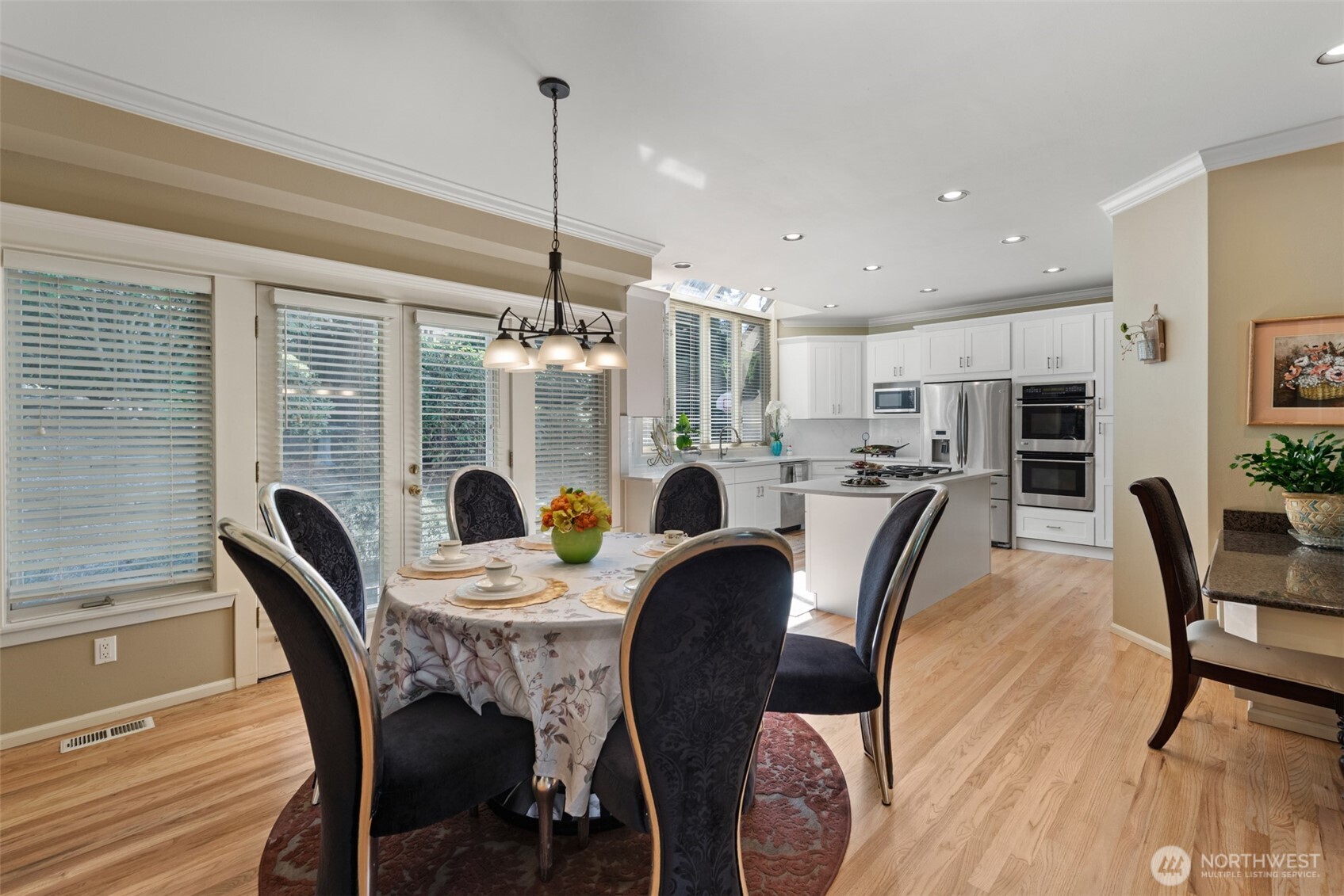 breakfast nook off kitchen