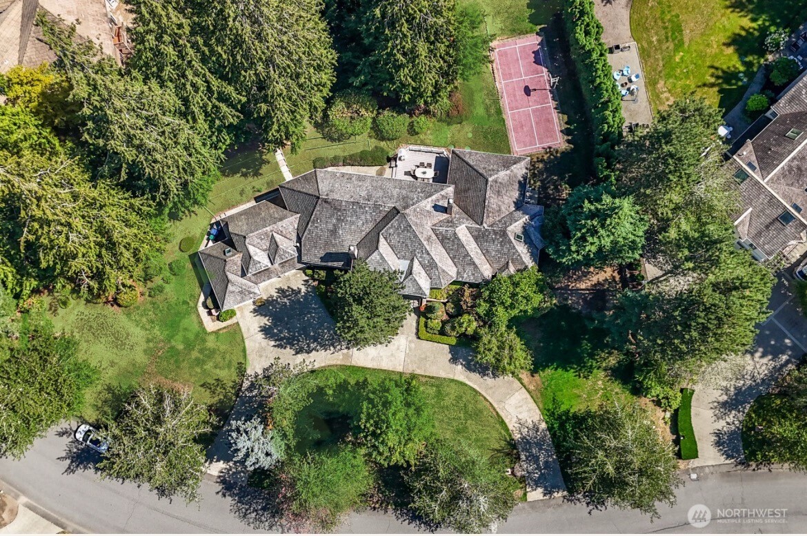 skyview of home, note the circular driveway