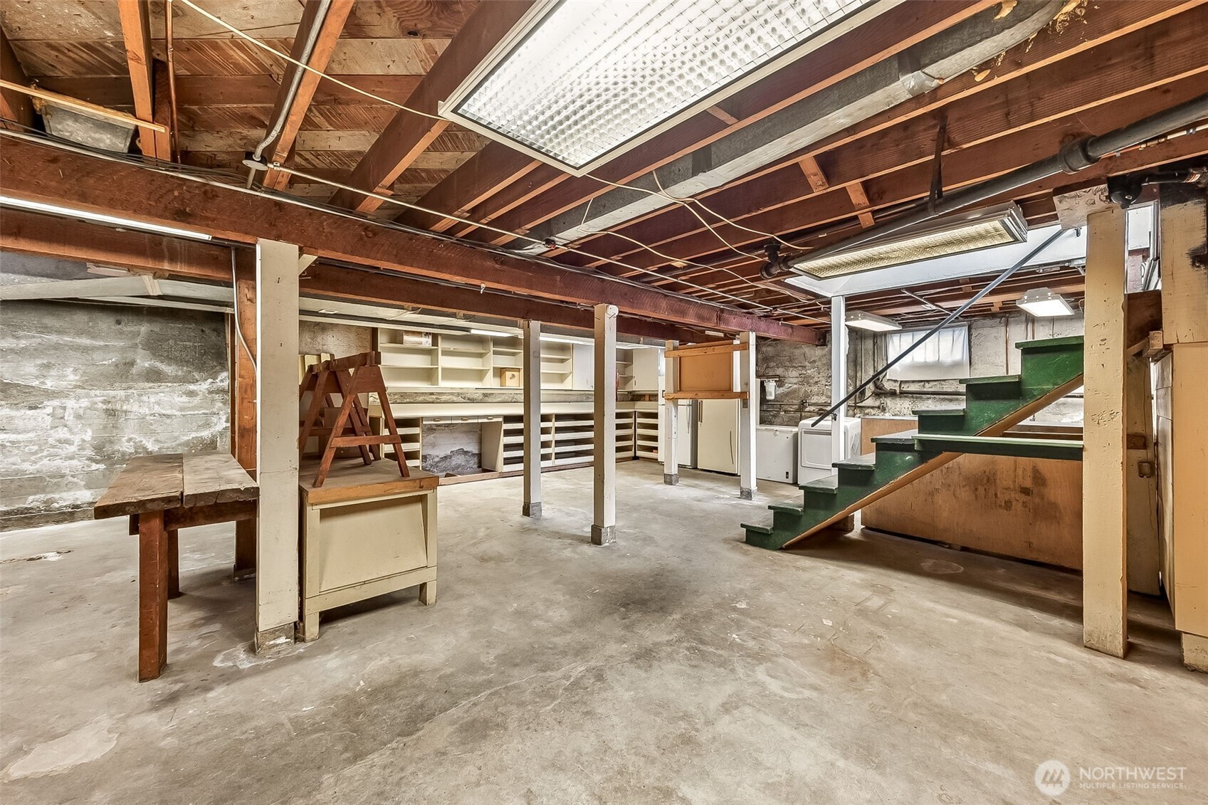 The 952 sq ft basement with 8-ft ceilings offers excellent storage and future equity.