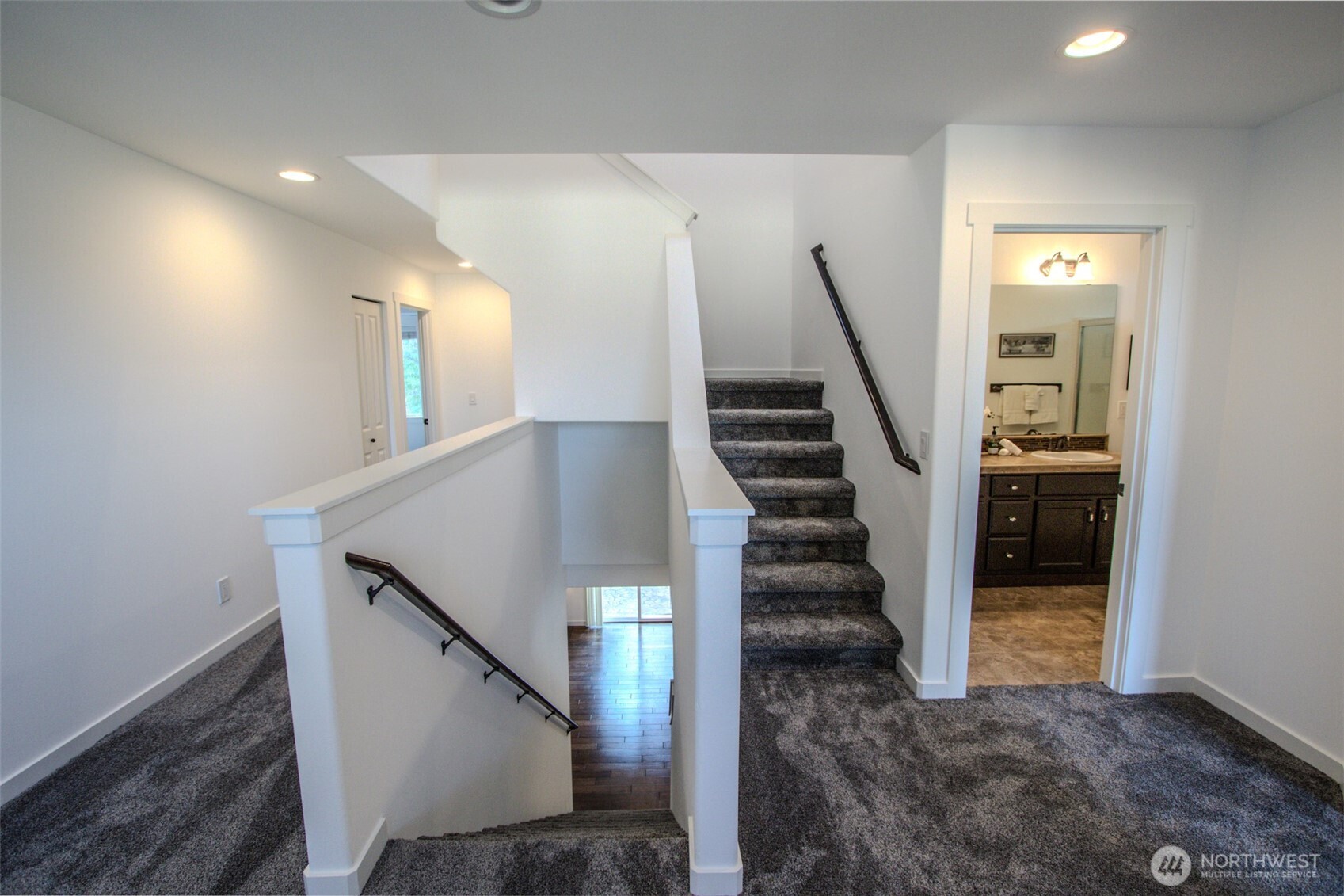 Upper Landing / Staircase