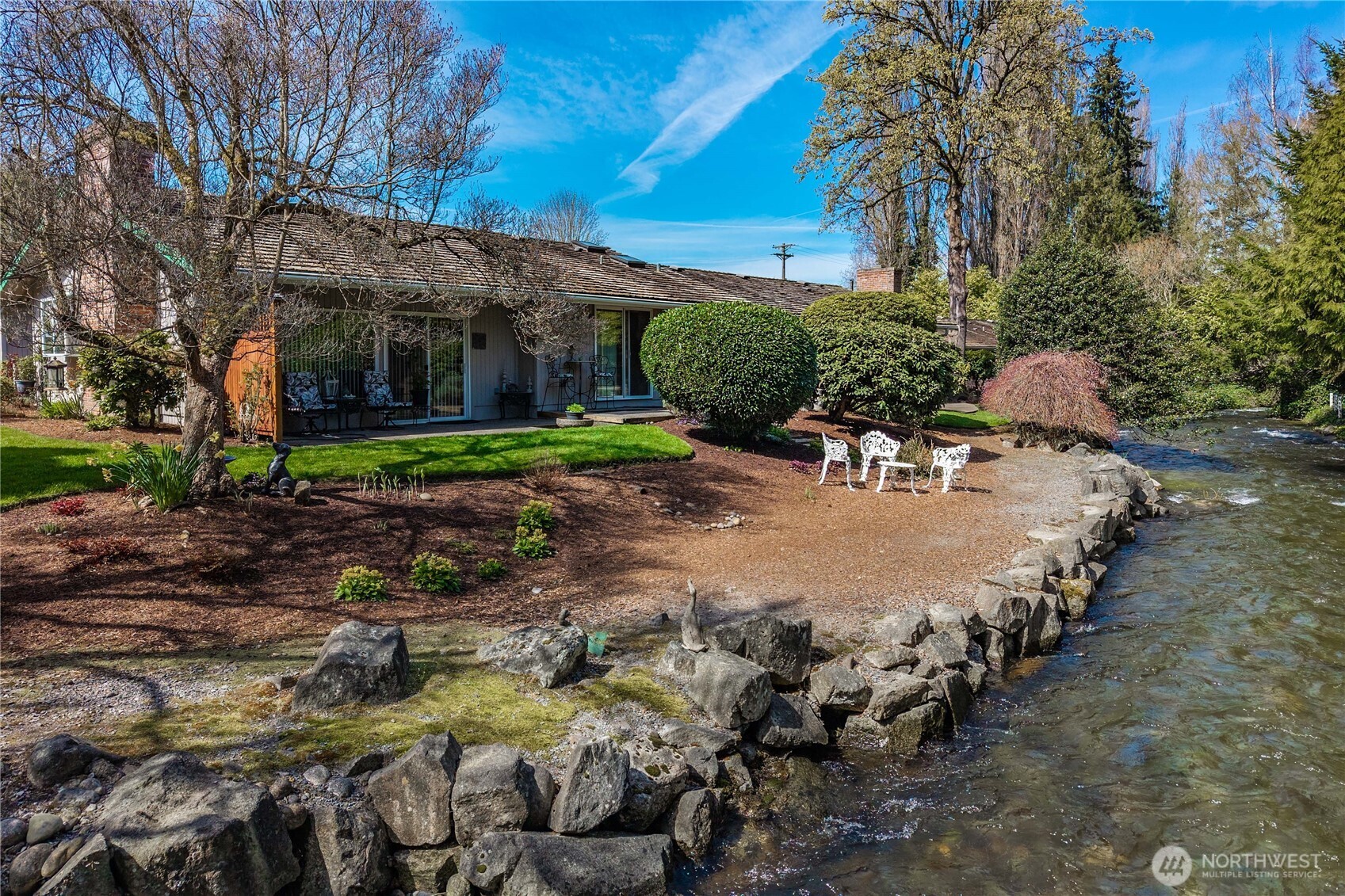 Low Bank Creek Frontage = GORGEOUS!