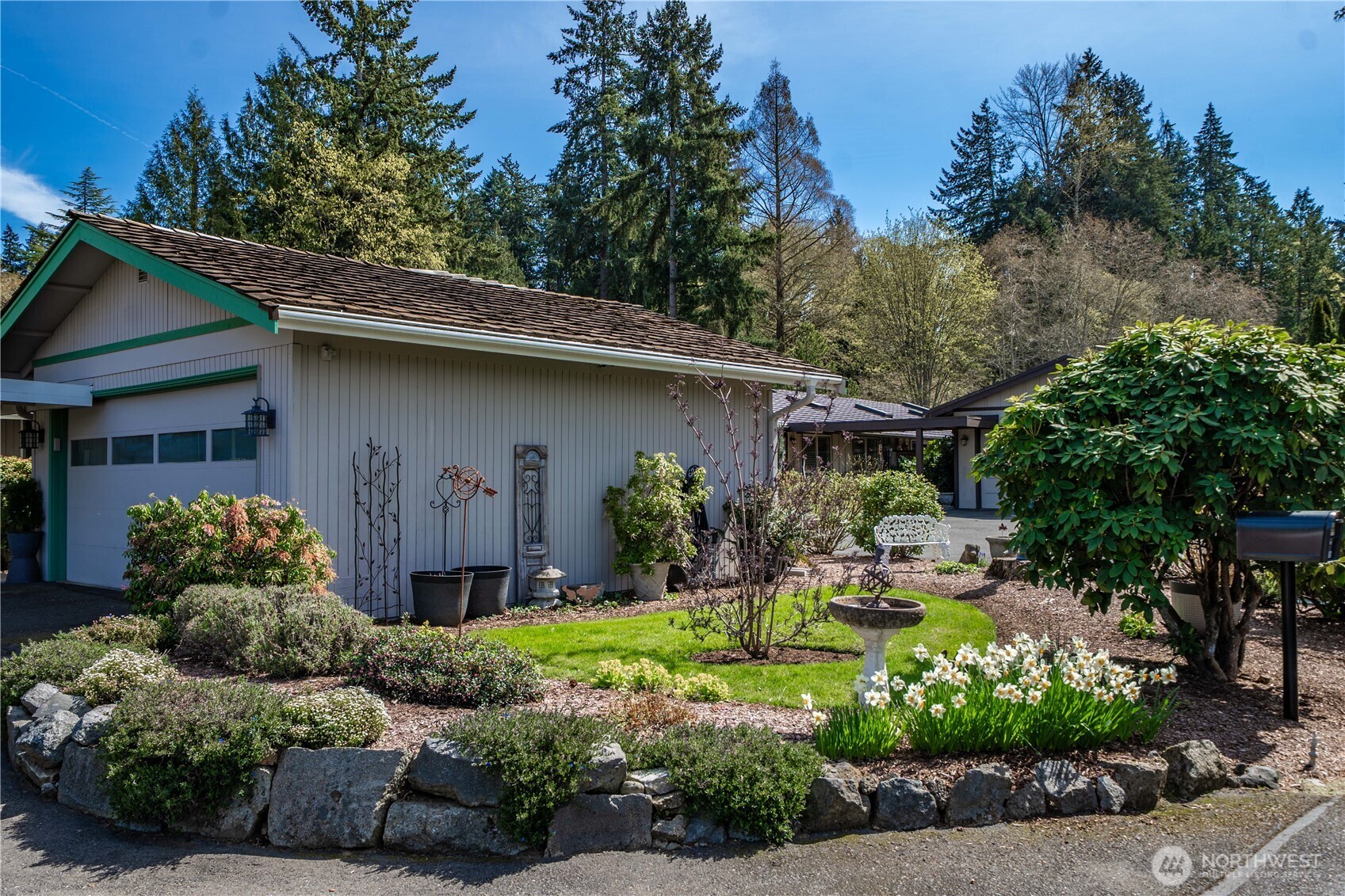 2 car garage w man door access