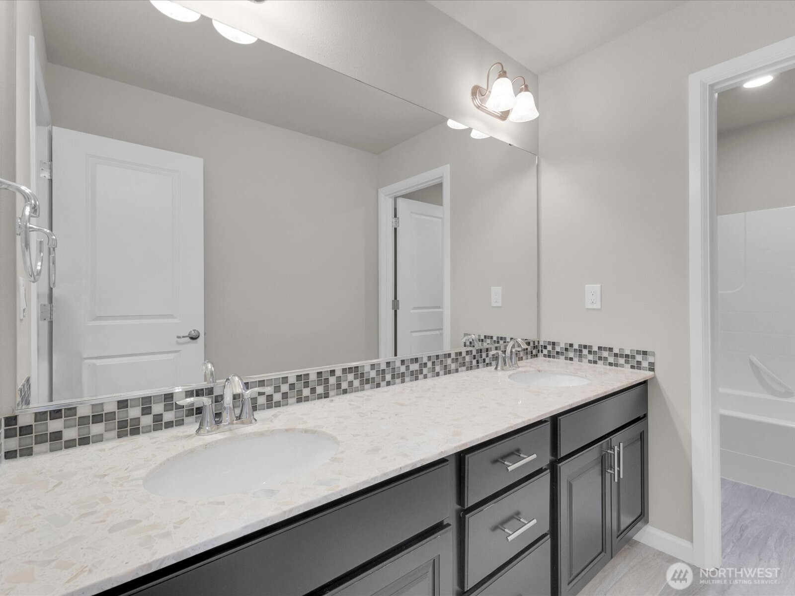 Upstairs second bathroom