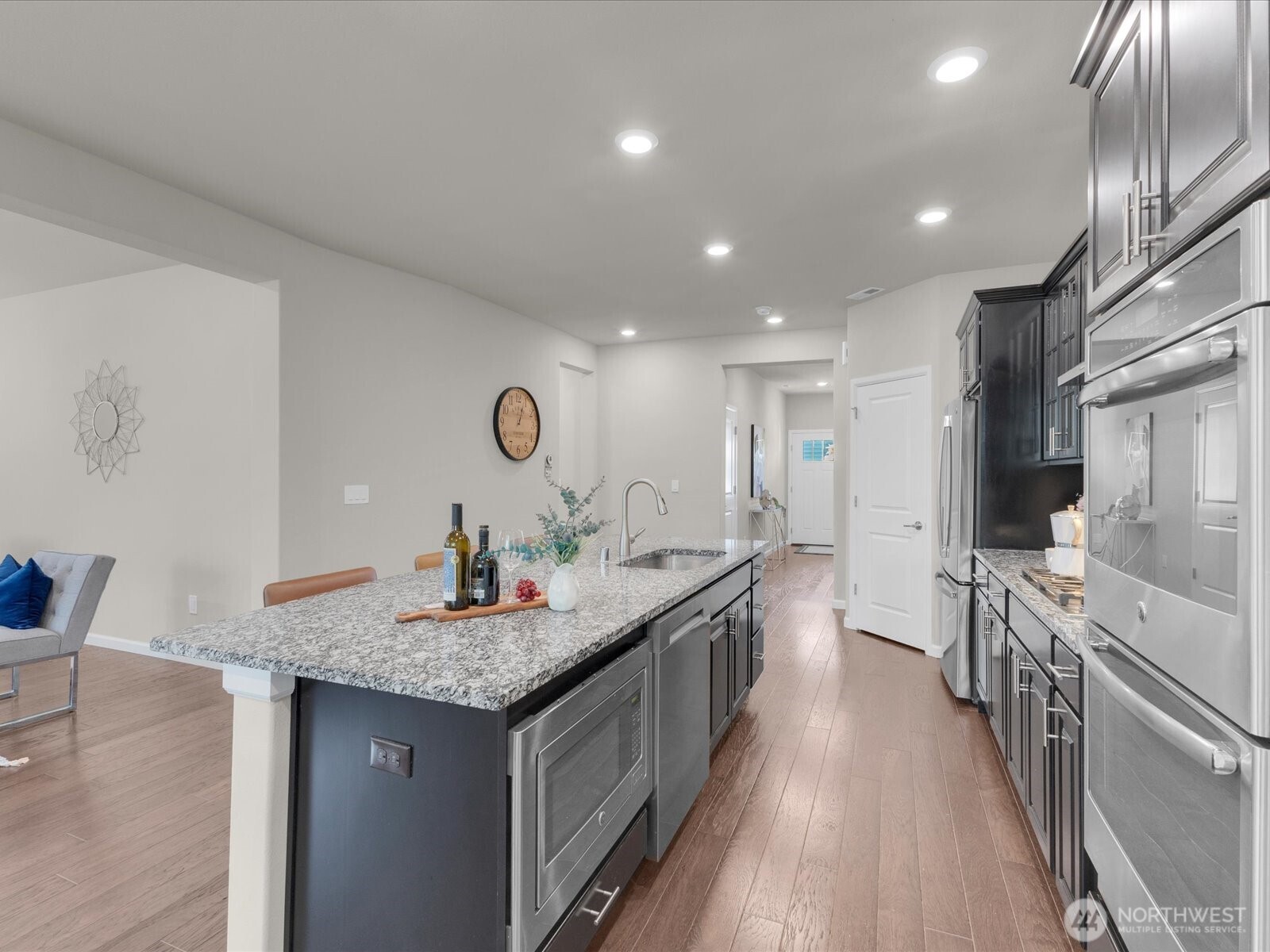 large spacious kitchen area