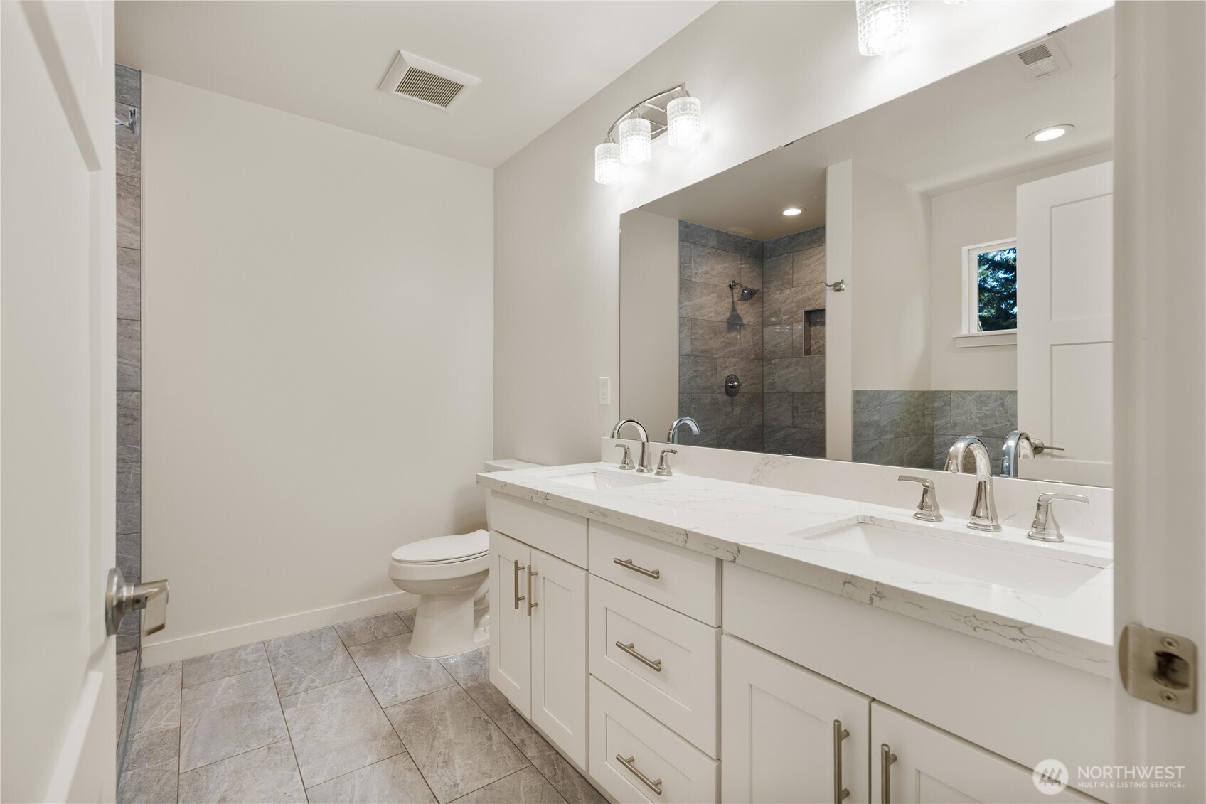 Primary Ensuite Bathroom