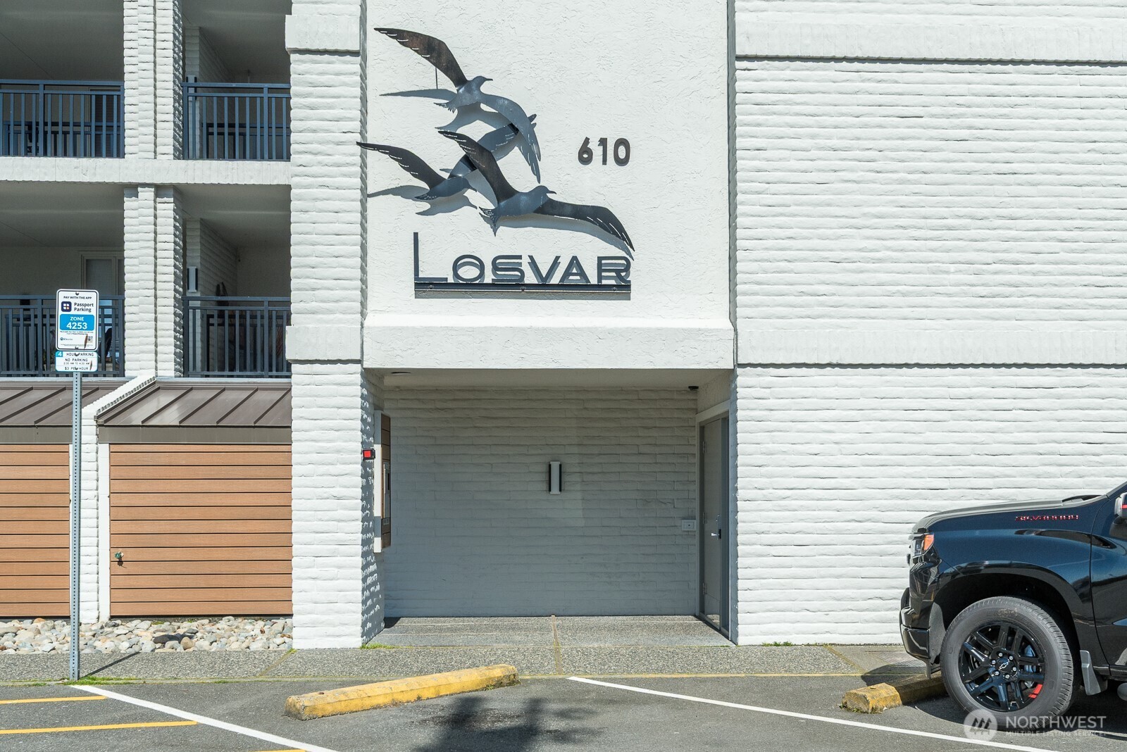 Very well maintained complex with Secure entry.