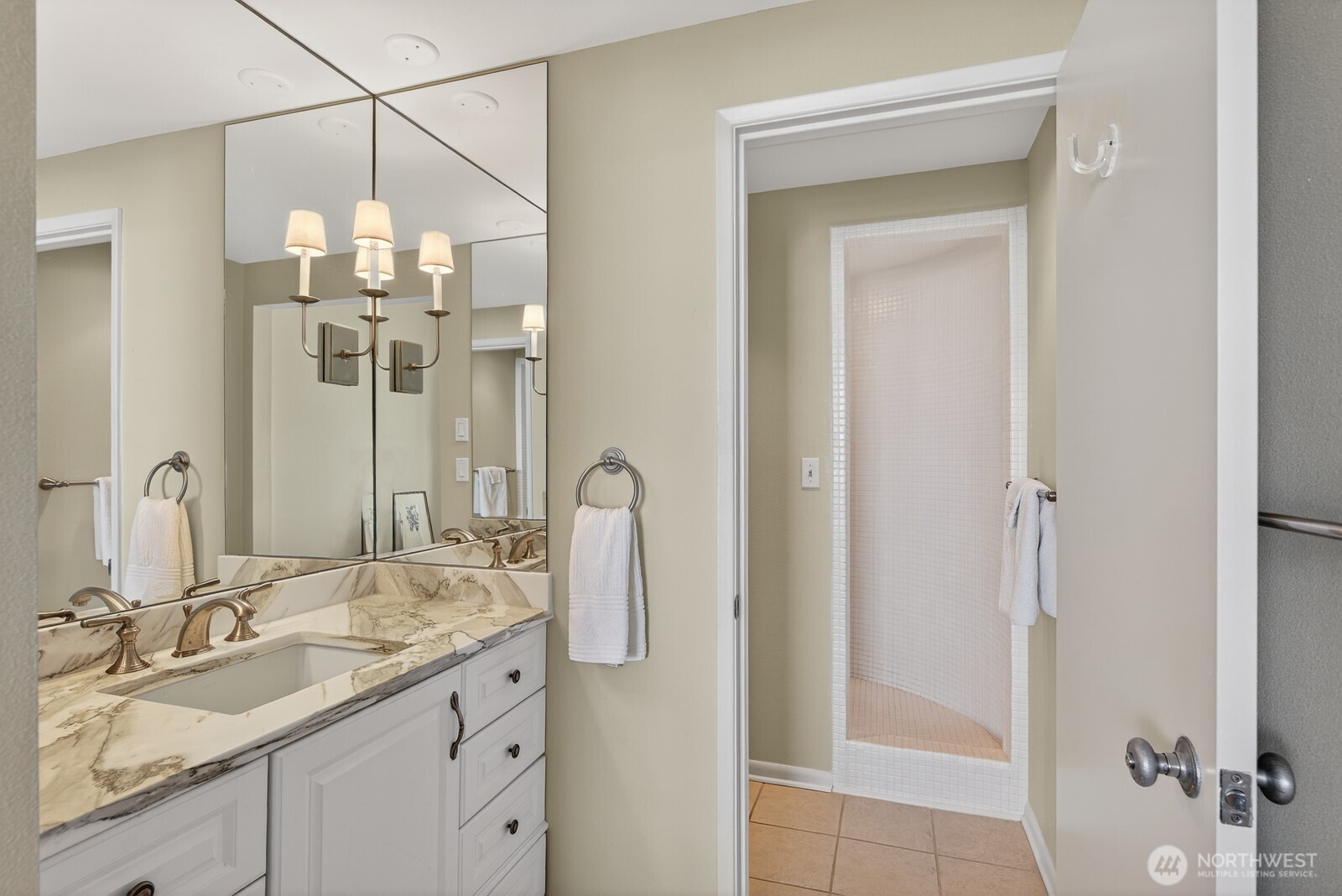 Primary bath nicely upgraded.