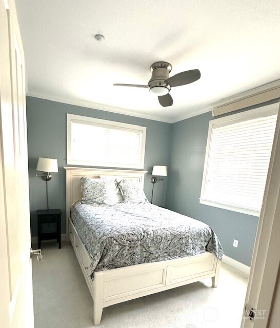 High ceiling with a fan too!