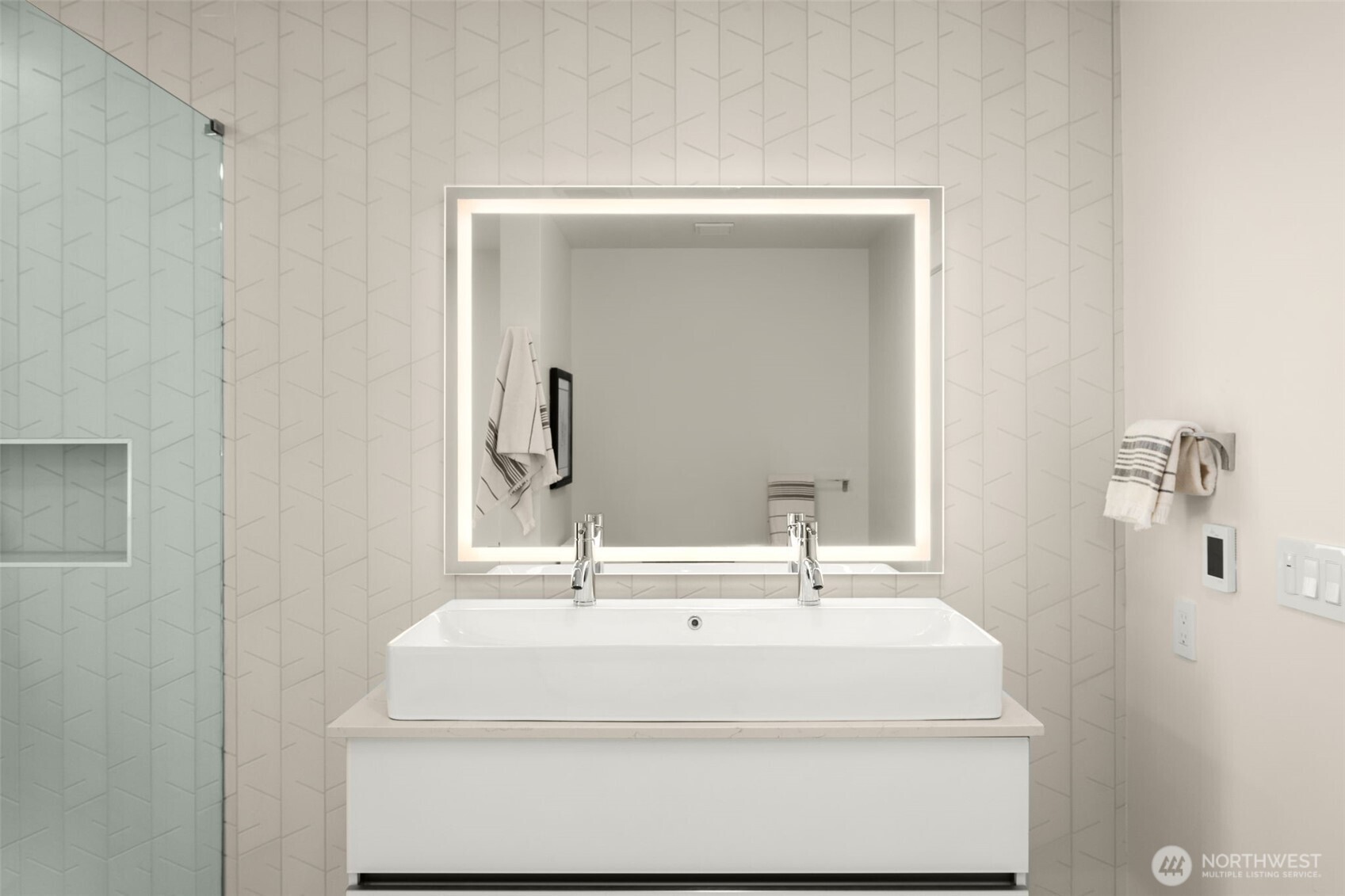 Bathroom features daylight anti-fog mirror