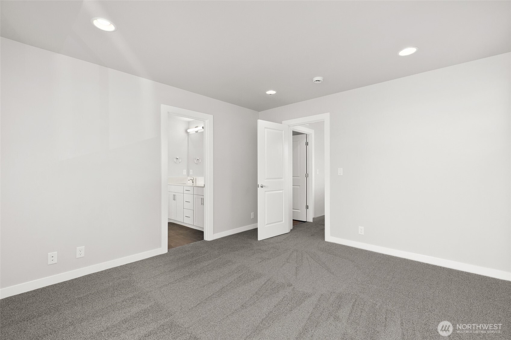 All photos are for representational purposes only. Actual finishes and colors will vary.