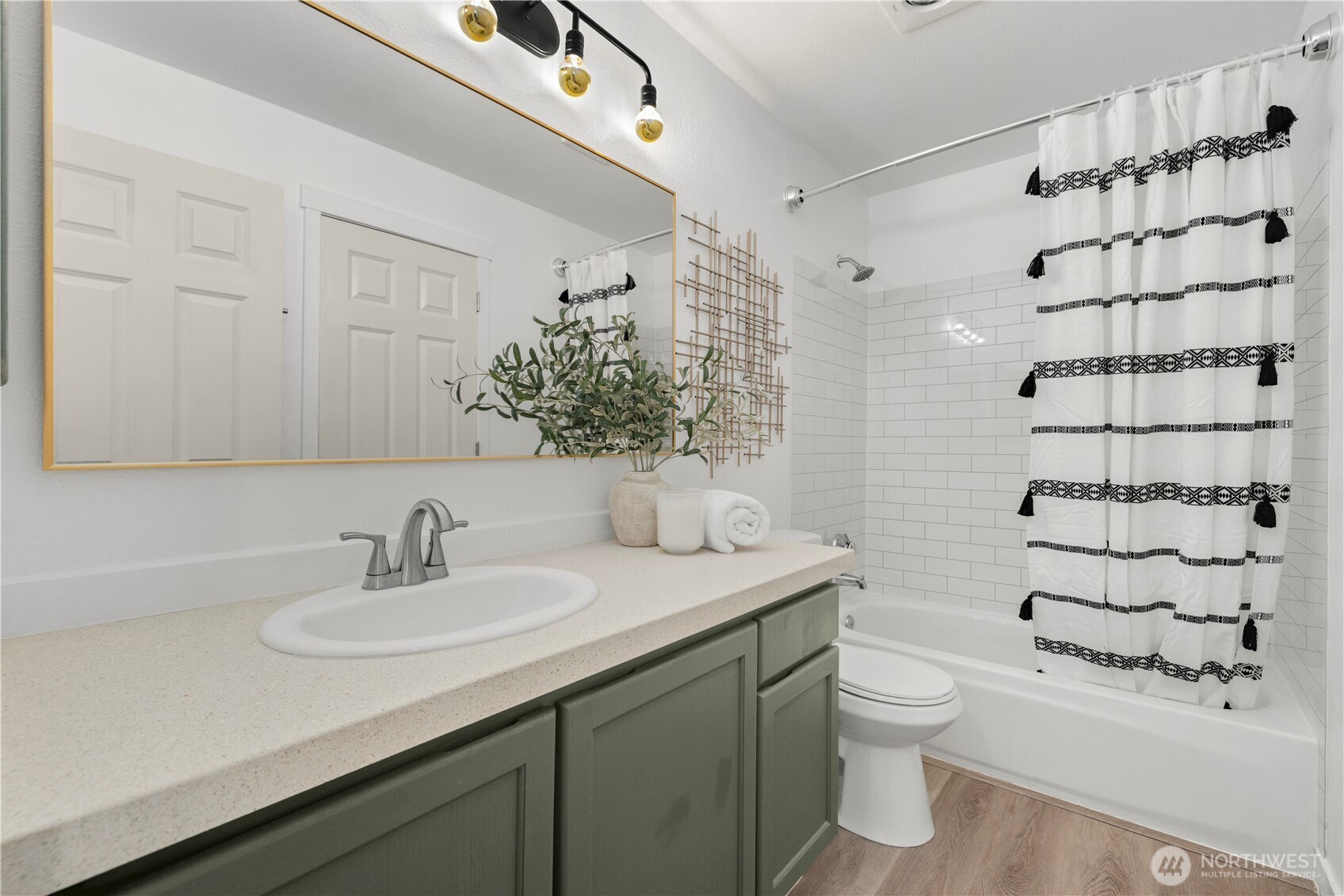 Guest Bathroom with dual doors to hall & bedroom