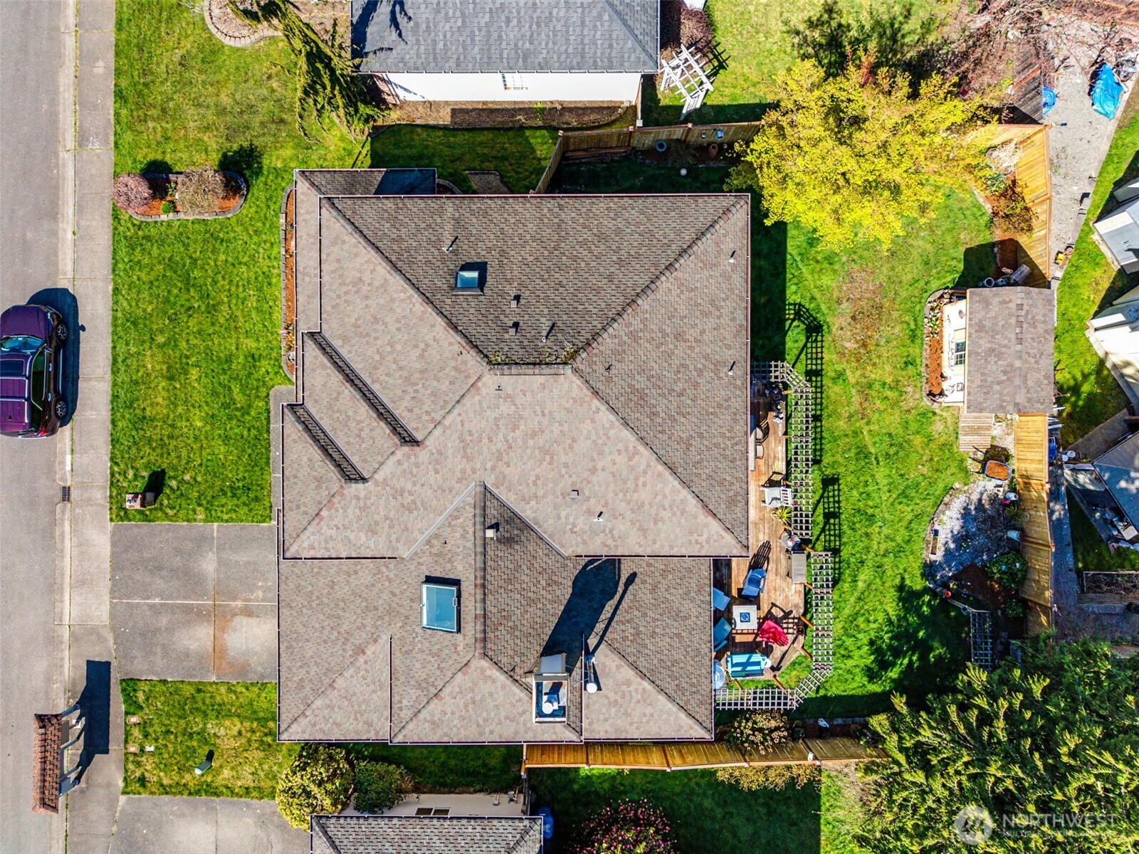 Gorgeous backyard with spacious deck