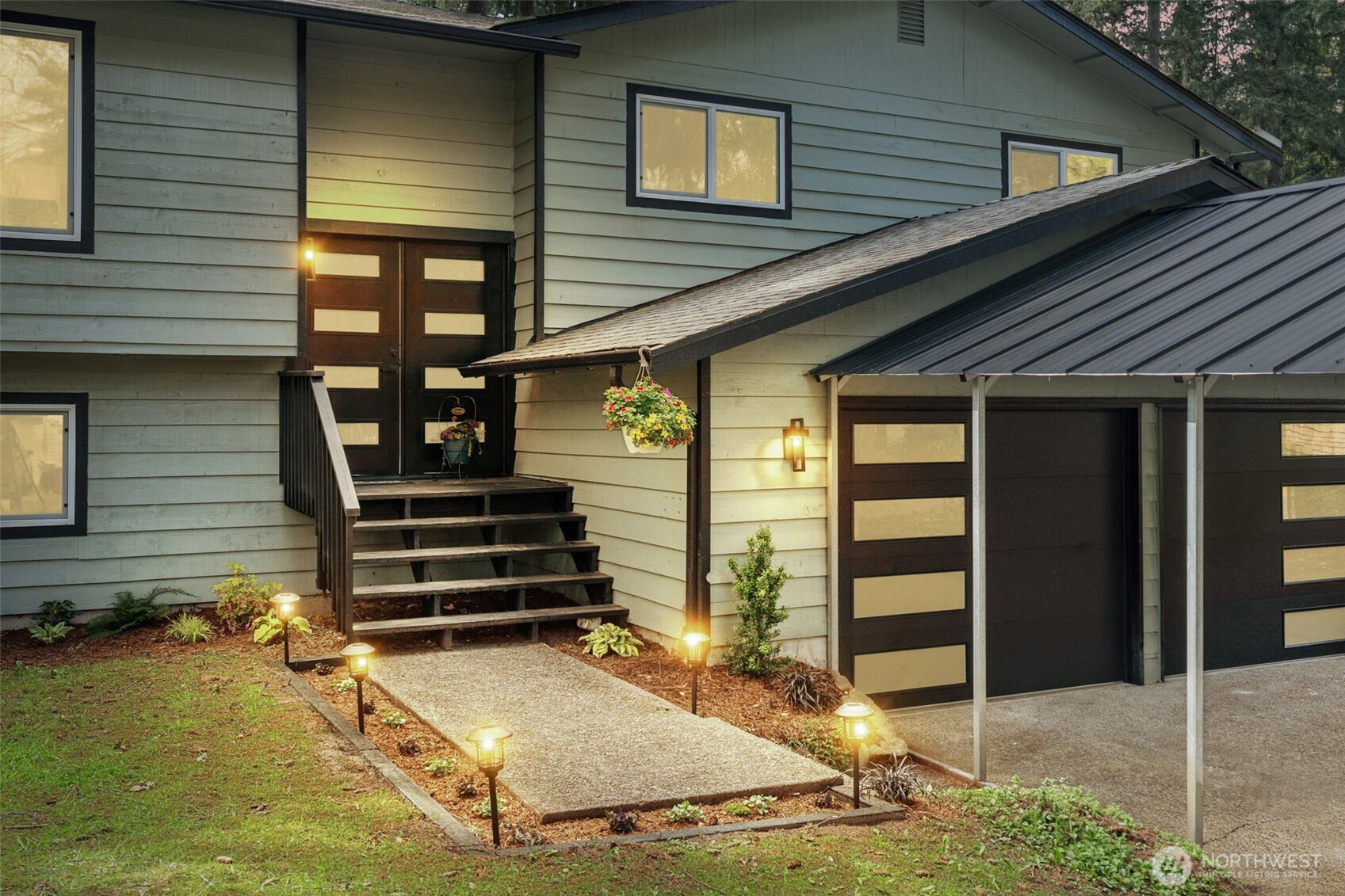 3 Car (2nd tandem) plus covered carport gives LOTS of room for ALL your cars!!