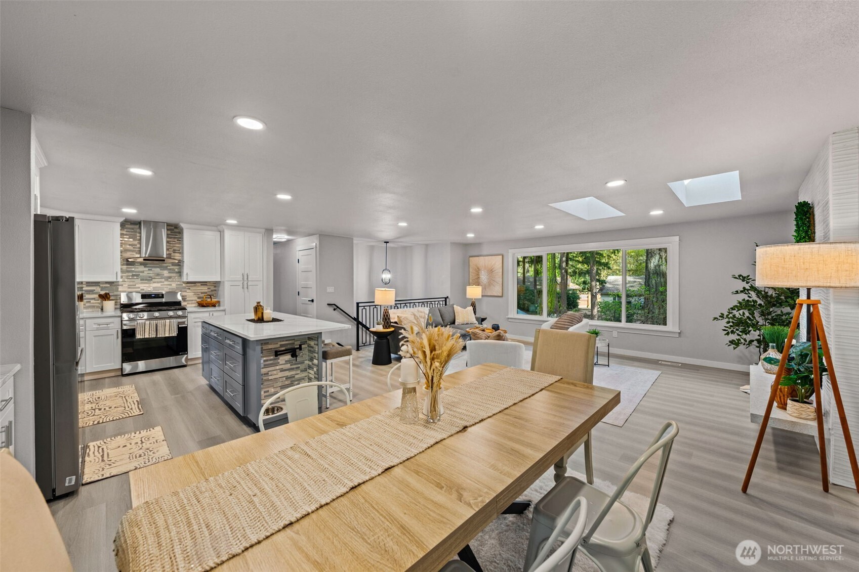 True open concept~