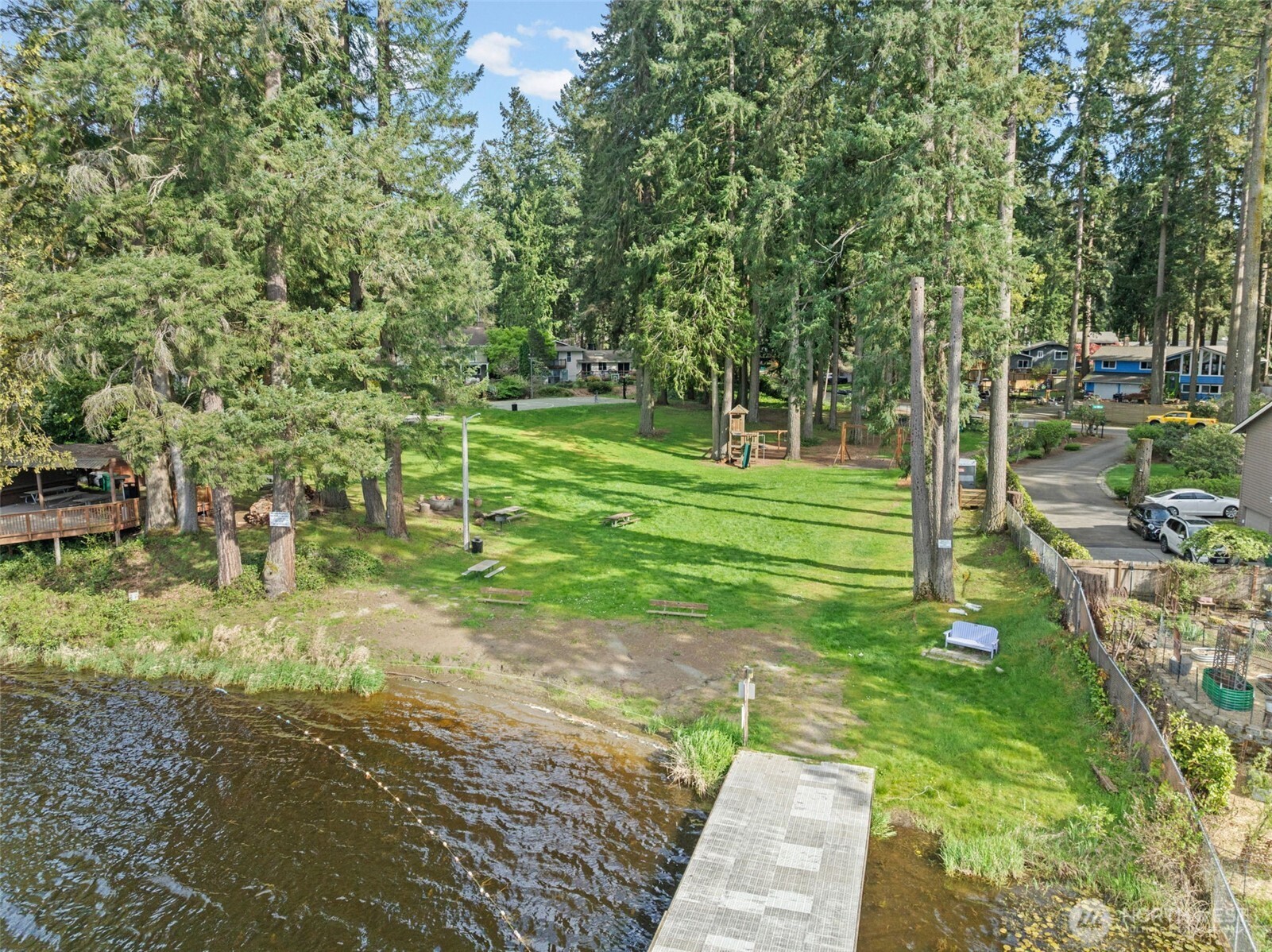 Nice view of the Private park and boat launch area next to the dock~