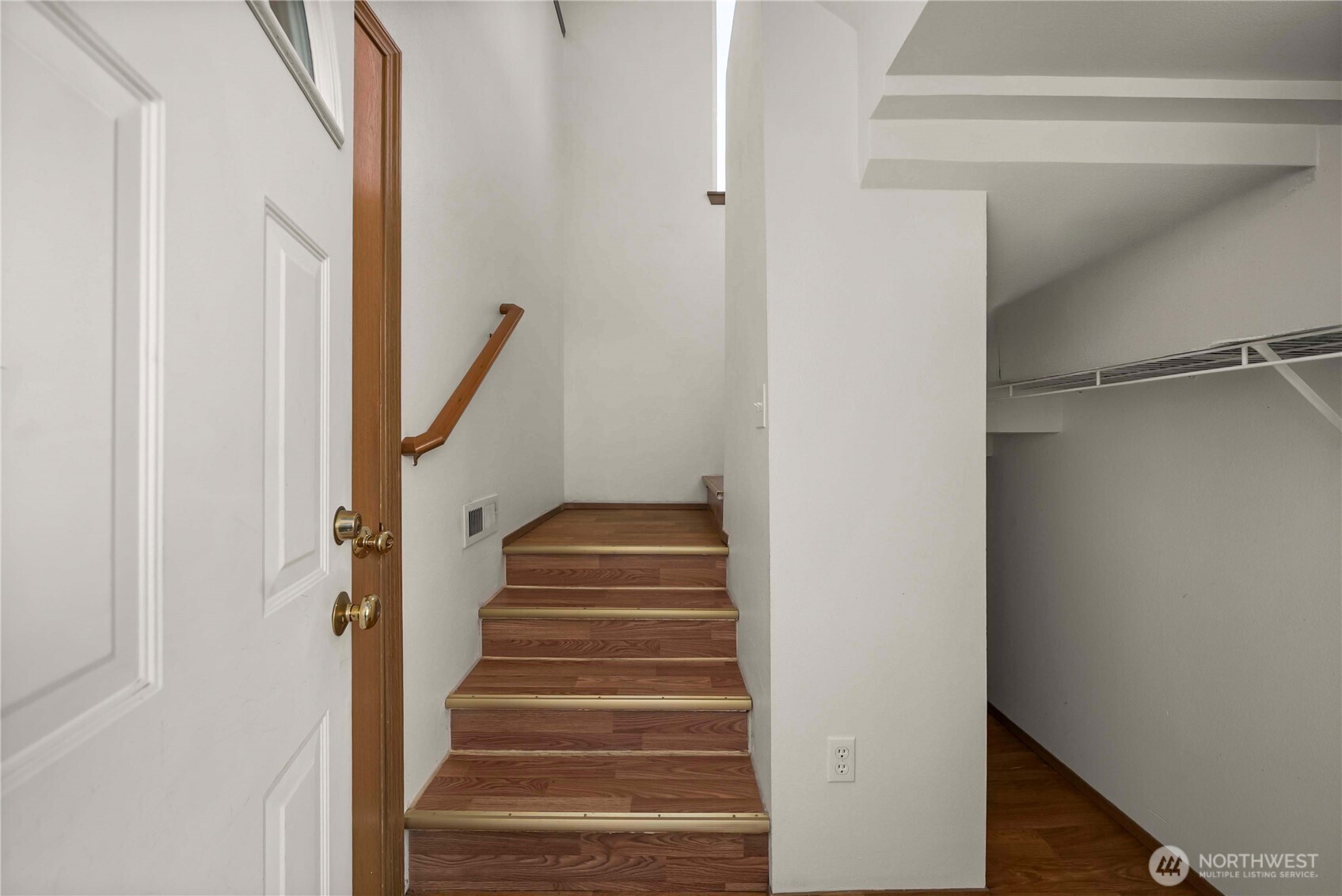 Entry, Garage to the left