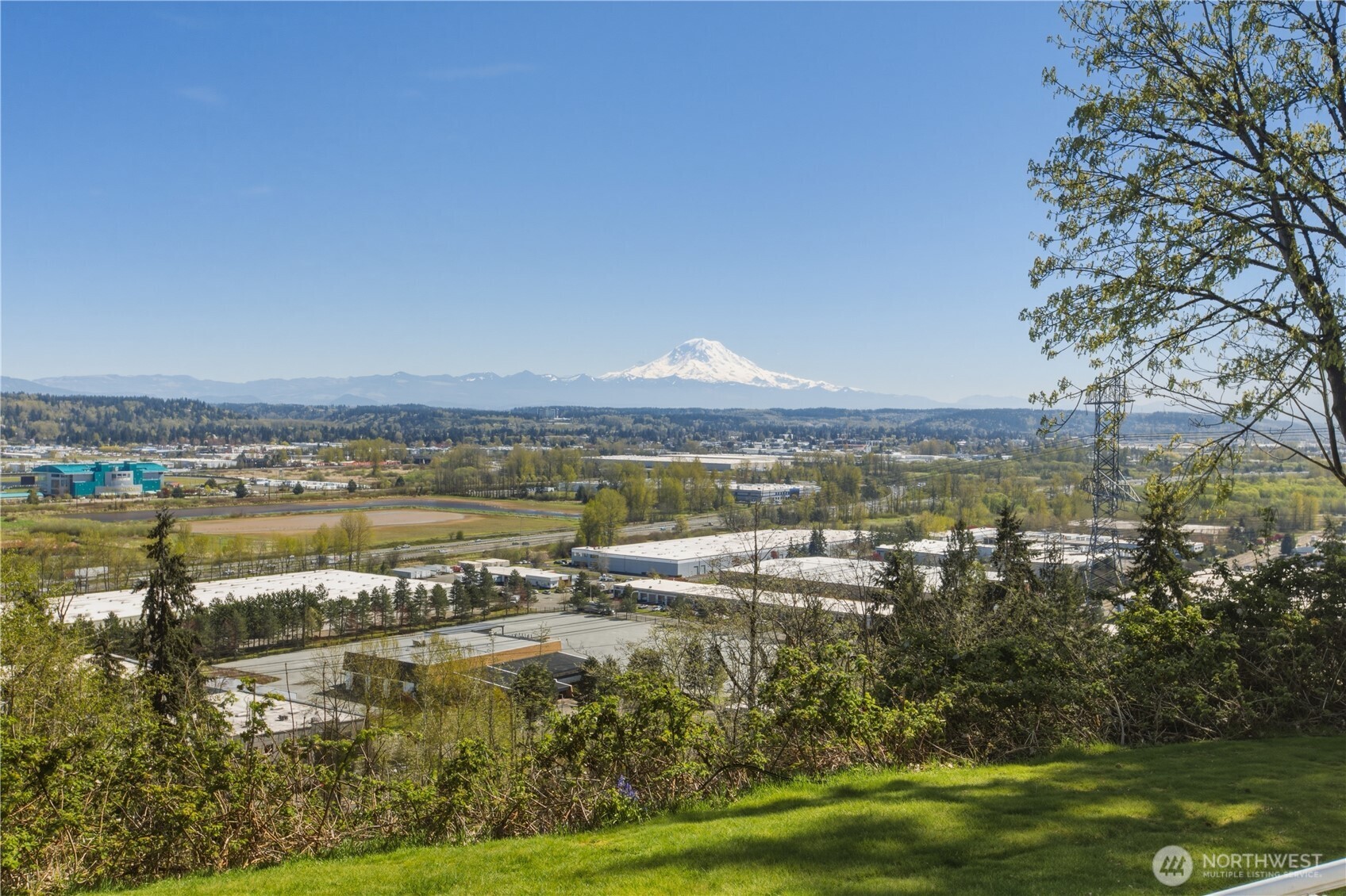 Expansive decking perfect for entertaining or just for one.